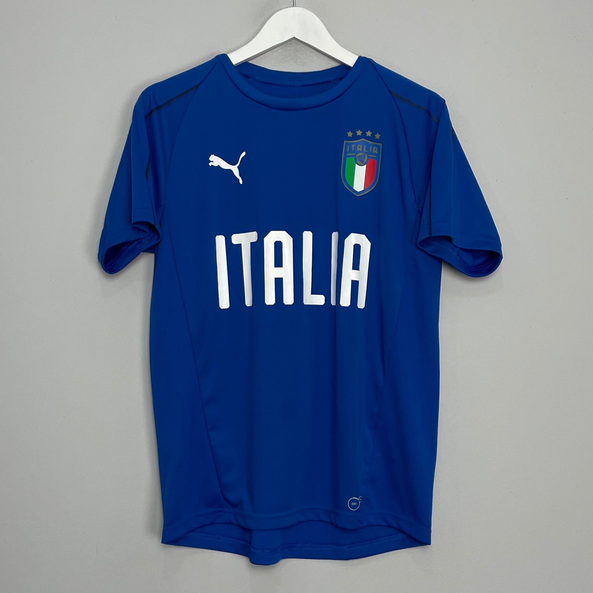 Shop 2018/19 ITALY TRAINING SHIRT (XXL.KIDS) PUMA, classic football shirts, vintage football shirts & retro soccer jerseys at Cult Kits