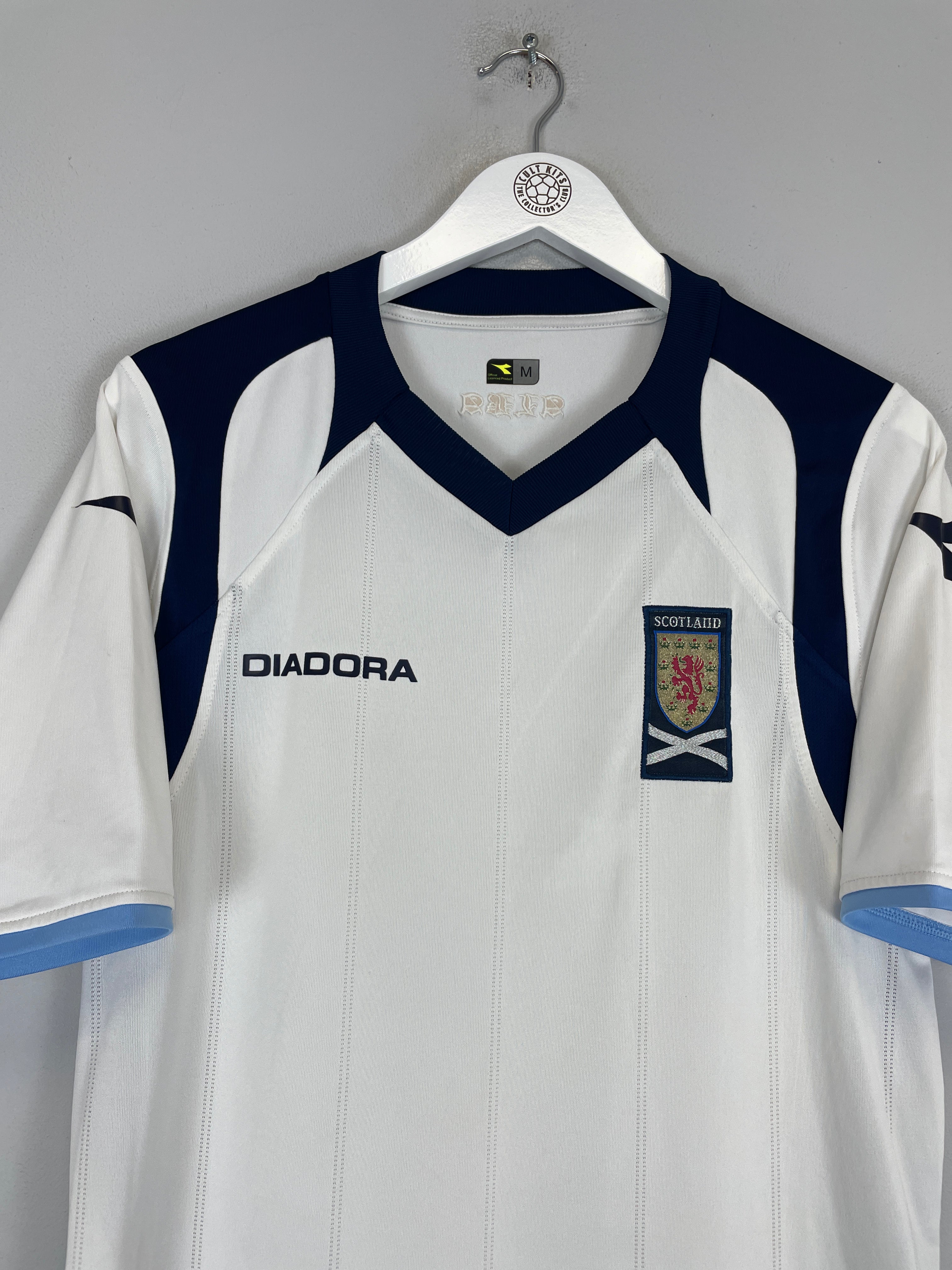 Shop 2009/10 SCOTLAND AWAY SHIRT (M) DIADORA, classic football shirts, vintage football shirts & retro soccer jerseys at Cult Kits