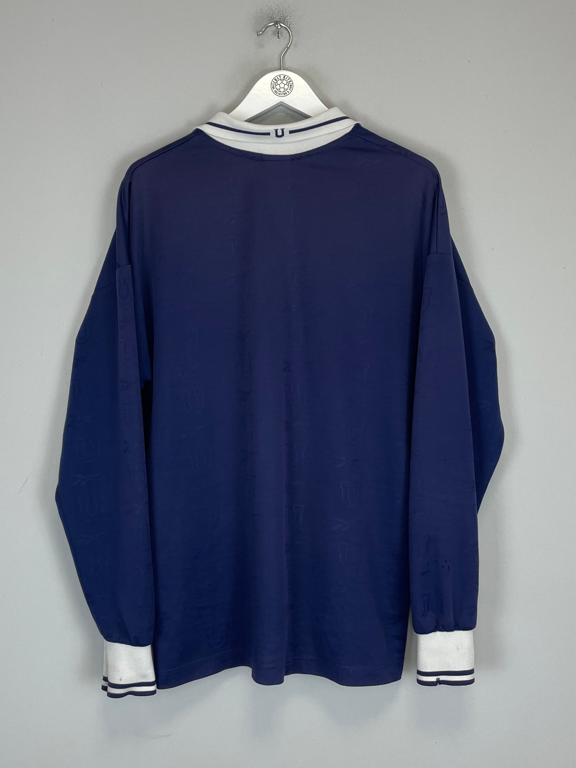 Shop 1998/99 UNIVERSIDAD DE CHILE L/S HOME SHIRT (L) REEBOK, classic football shirts, vintage football shirts & retro soccer jerseys at Cult Kits