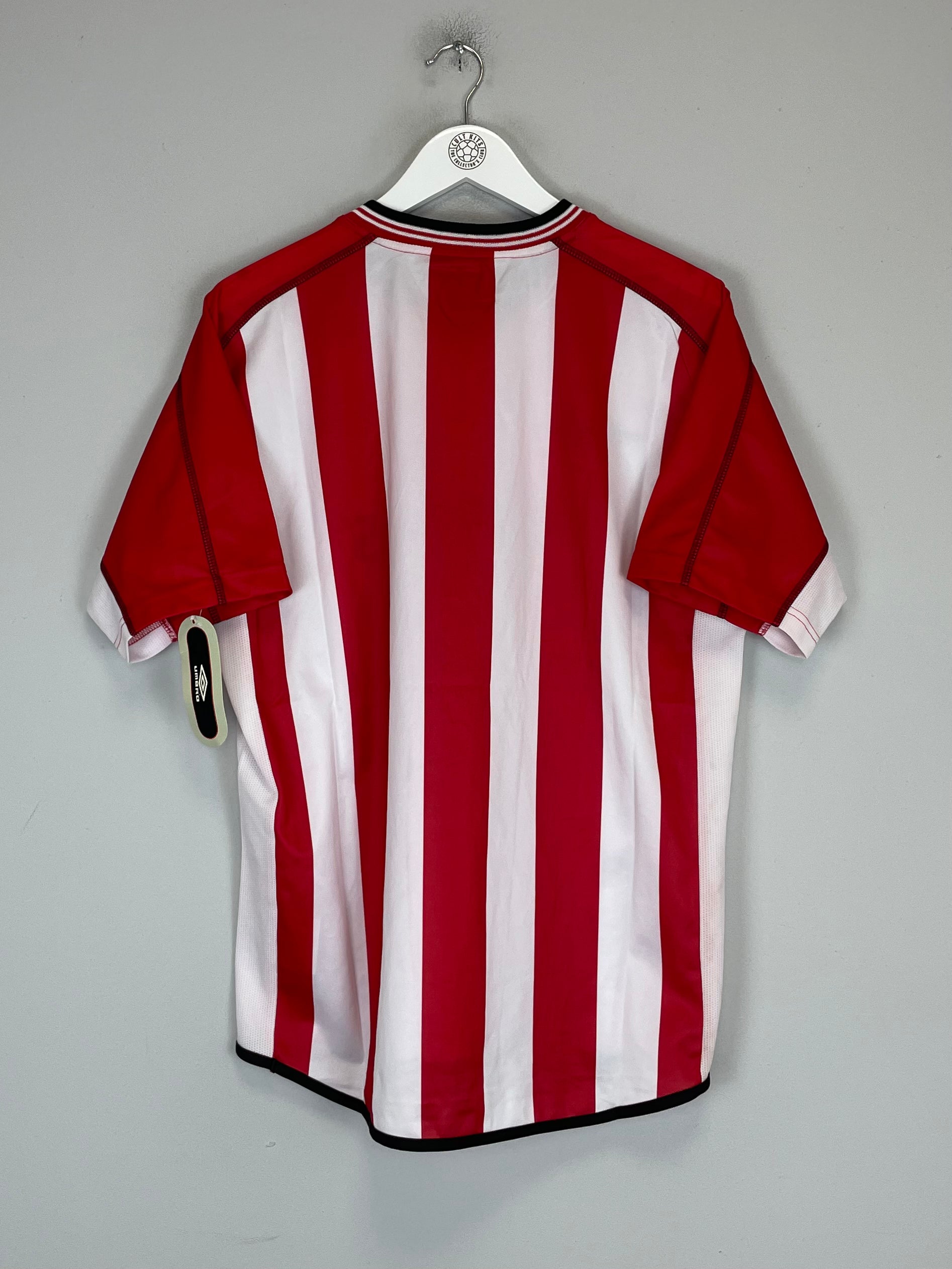 Shop 2002/03 OLYMPIAKOS *BNWT* HOME SHIRT (M) UMBRO, classic football shirts, vintage football shirts & retro soccer jerseys at Cult Kits