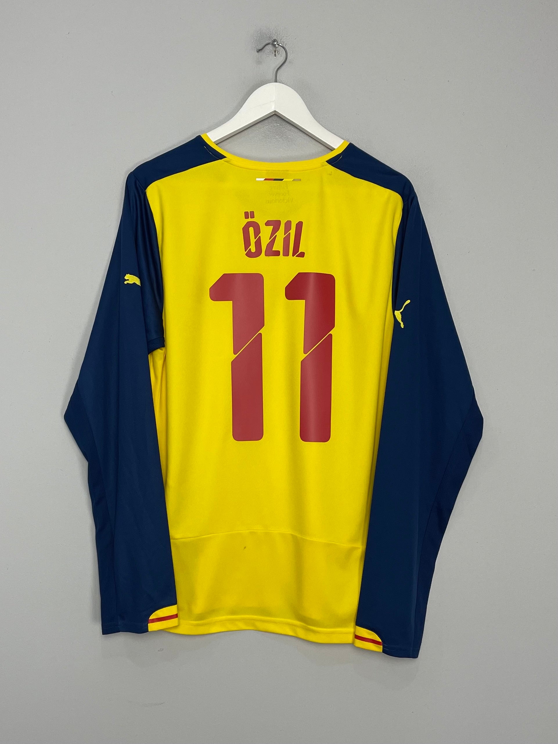 Shop 2014/15 ARSENAL OZIL #11 L/S AWAY SHIRT (L) PUMA, classic football shirts, vintage football shirts & retro soccer jerseys at Cult Kits