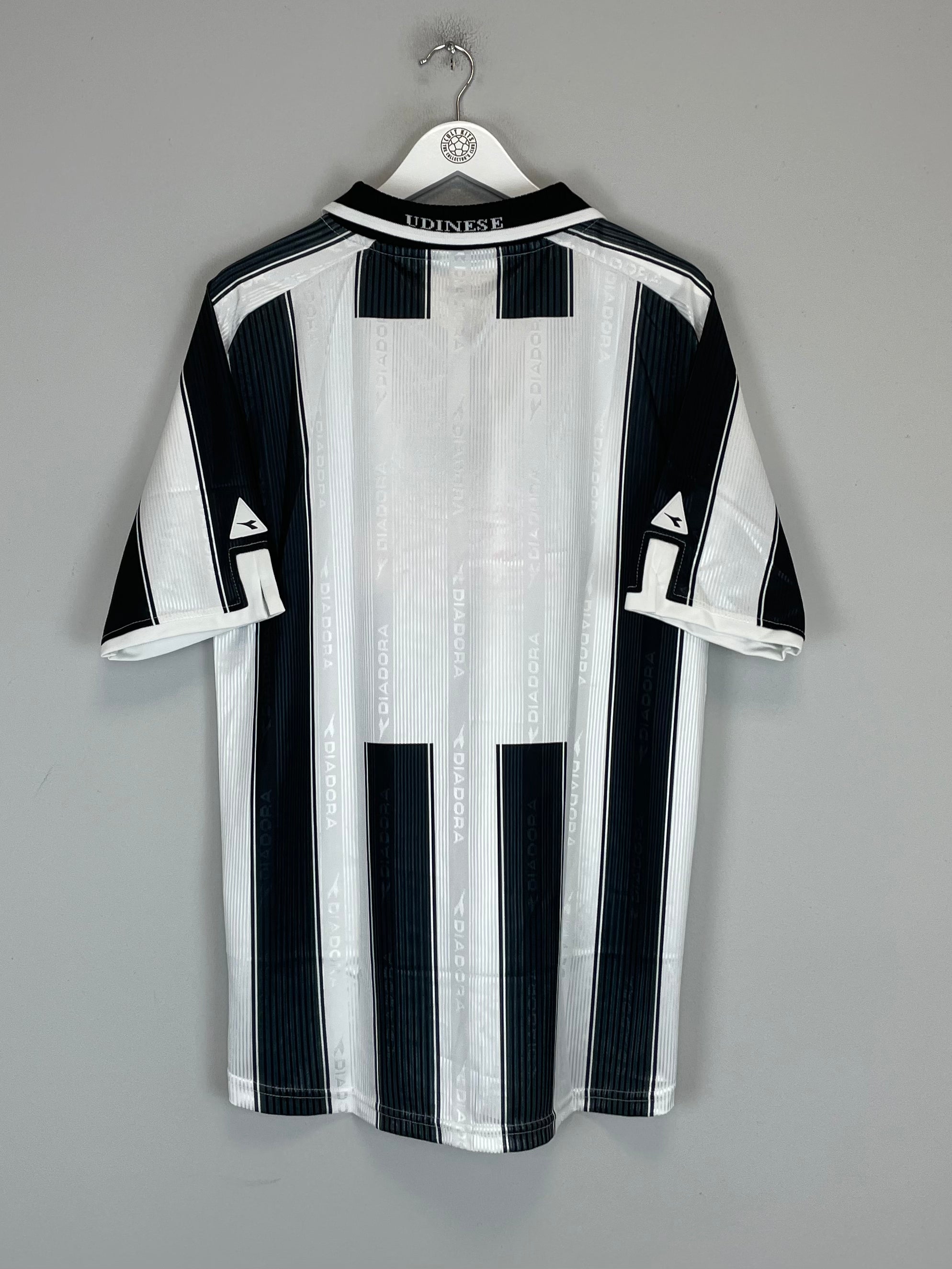 Shop 2001/02 UDINESE HOME SHIRT (XL) DIADORA, classic football shirts, vintage football shirts & retro soccer jerseys at Cult Kits