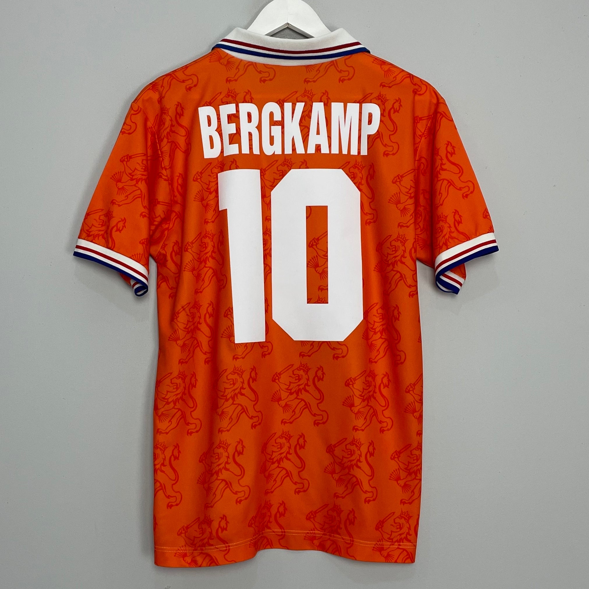 Shop 1994 NETHERLANDS BERGKAMP #10 HOME SHIRT (M) LOTTO, classic football shirts, vintage football shirts & retro soccer jerseys at Cult Kits