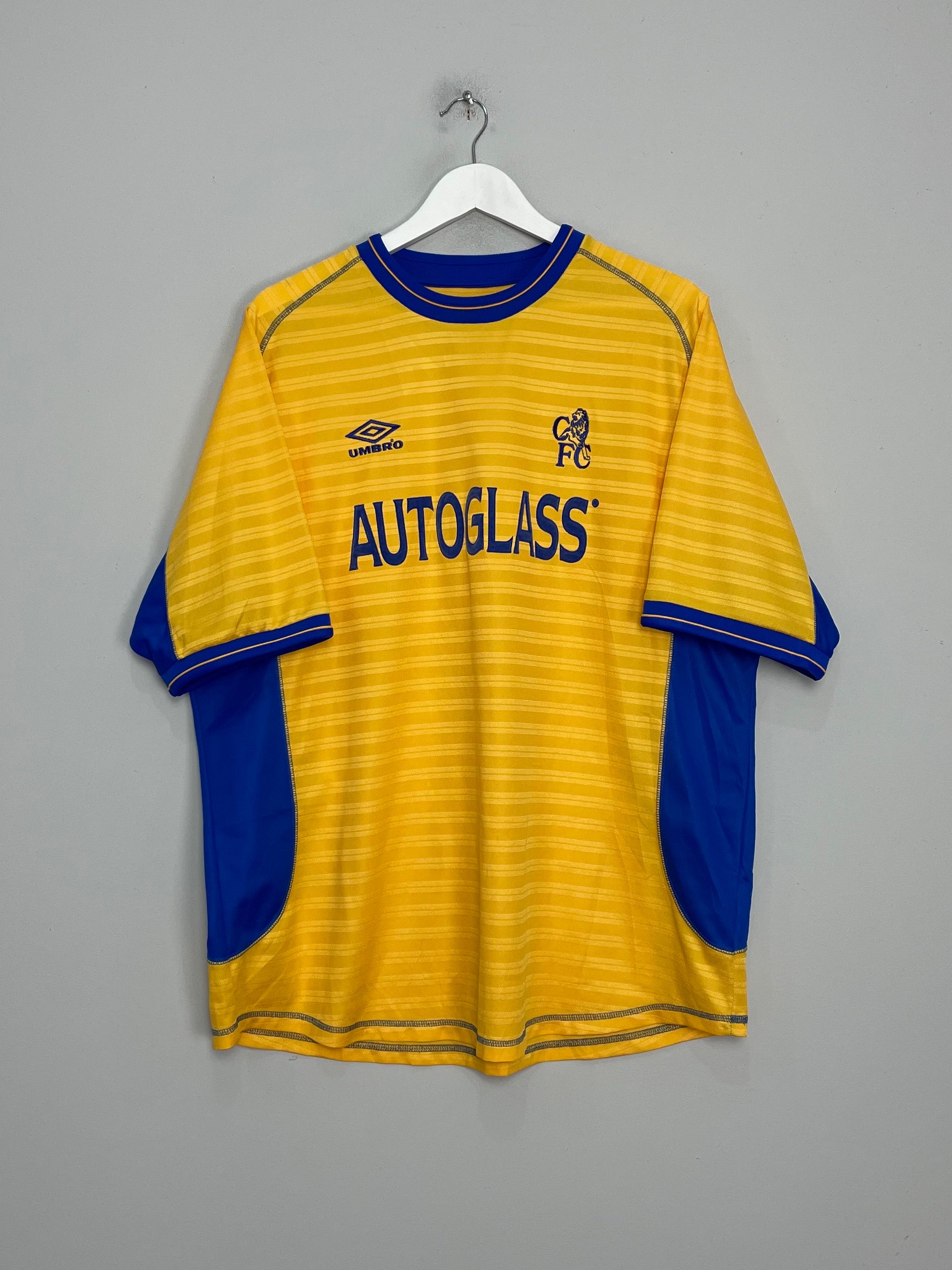 Shop 2000/01 CHELSEA ZOLA #25 AWAY SHIRT (XXL) UMBRO, classic football shirts, vintage football shirts & retro soccer jerseys at Cult Kits