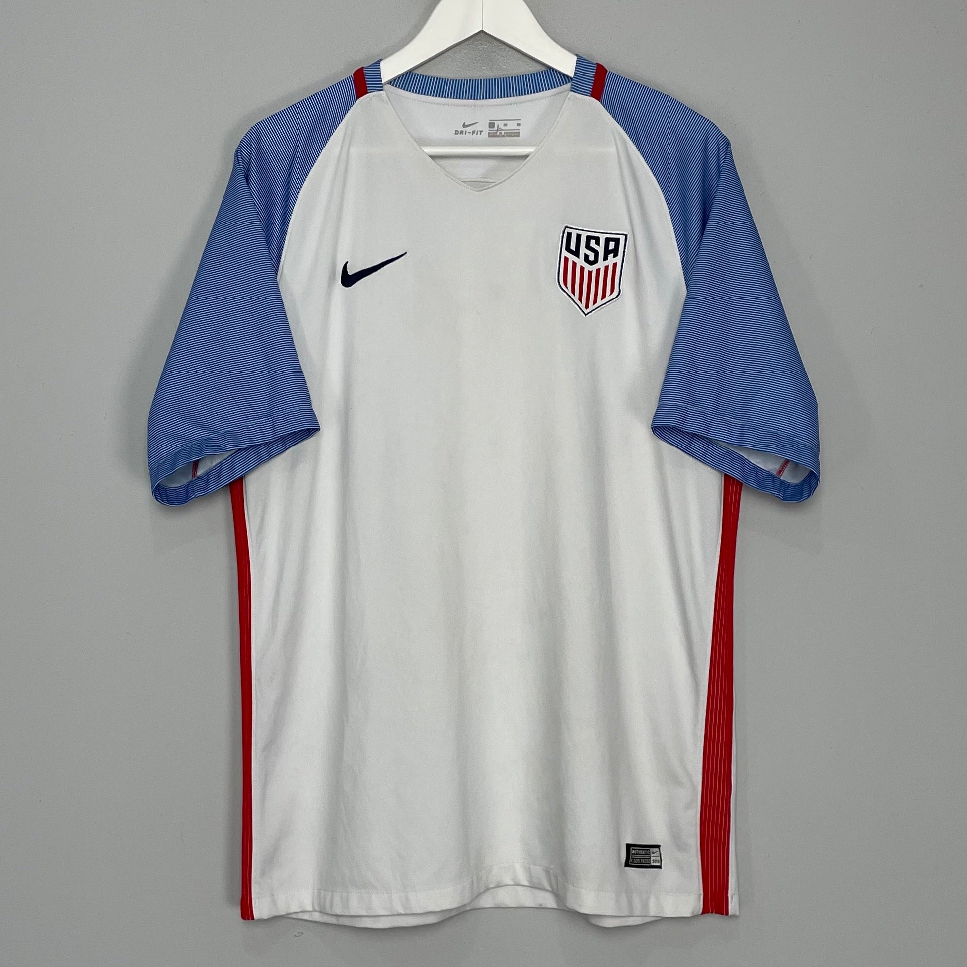 Shop 2016/17 USA HOME SHIRT (XL) NIKE, classic football shirts, vintage football shirts & retro soccer jerseys at Cult Kits