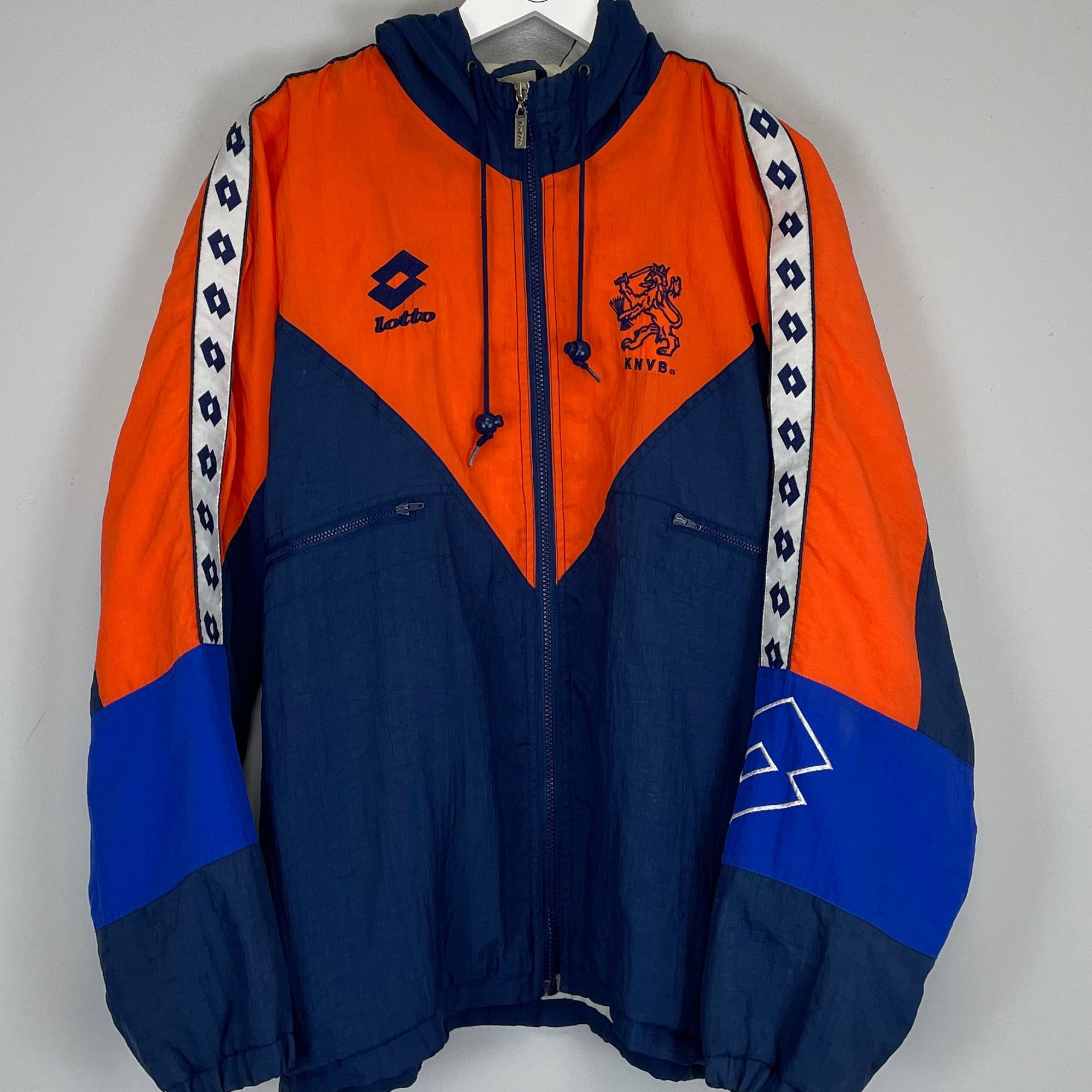 Shop 1992/94 NETHERLANDS HOODED JACKET (M) LOTTO, classic football shirts, vintage football shirts & retro soccer jerseys at Cult Kits