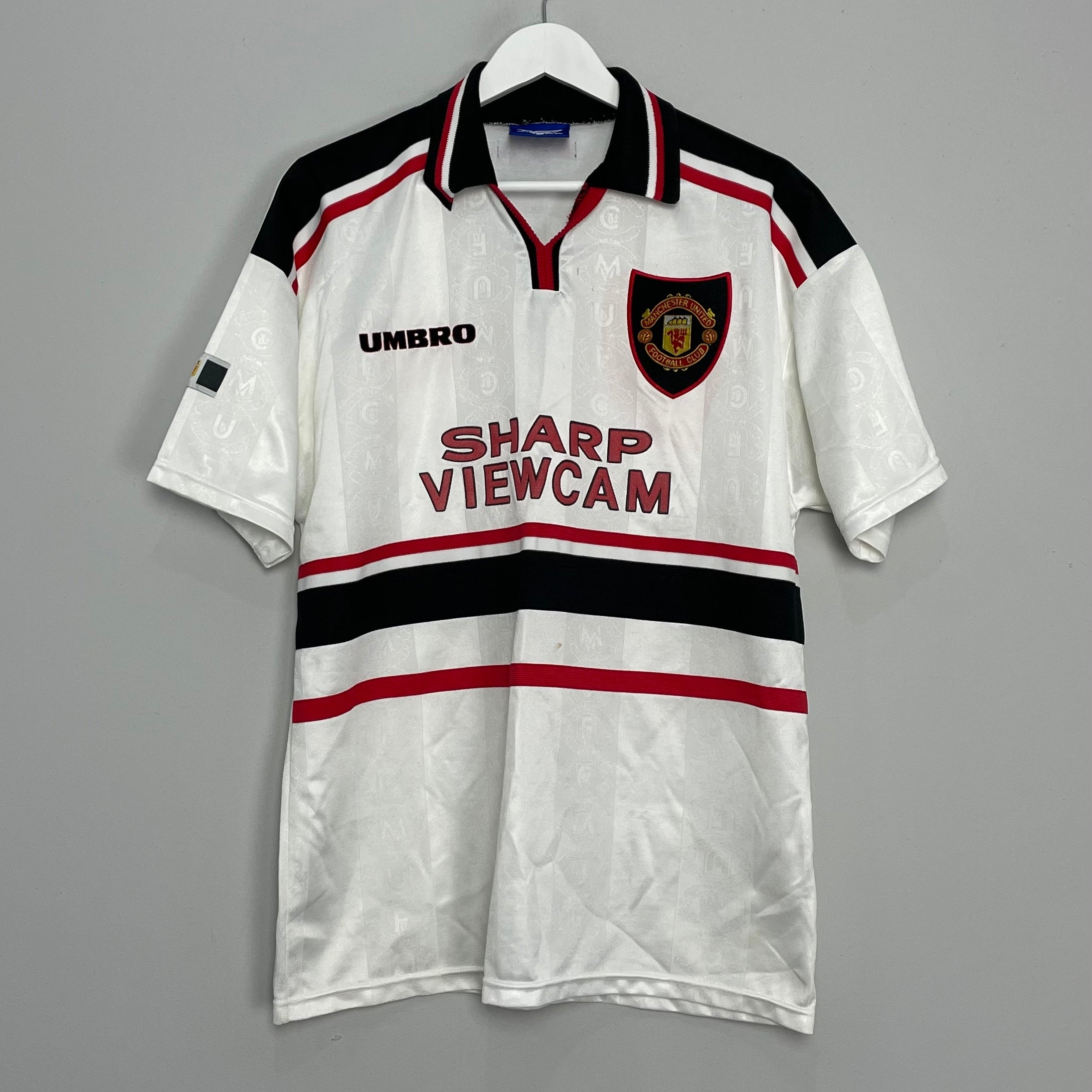 Shop 1997/99 MANCHESTER UNITED AWAY SHIRT (L) UMBRO, classic football shirts, vintage football shirts & retro soccer jerseys at Cult Kits