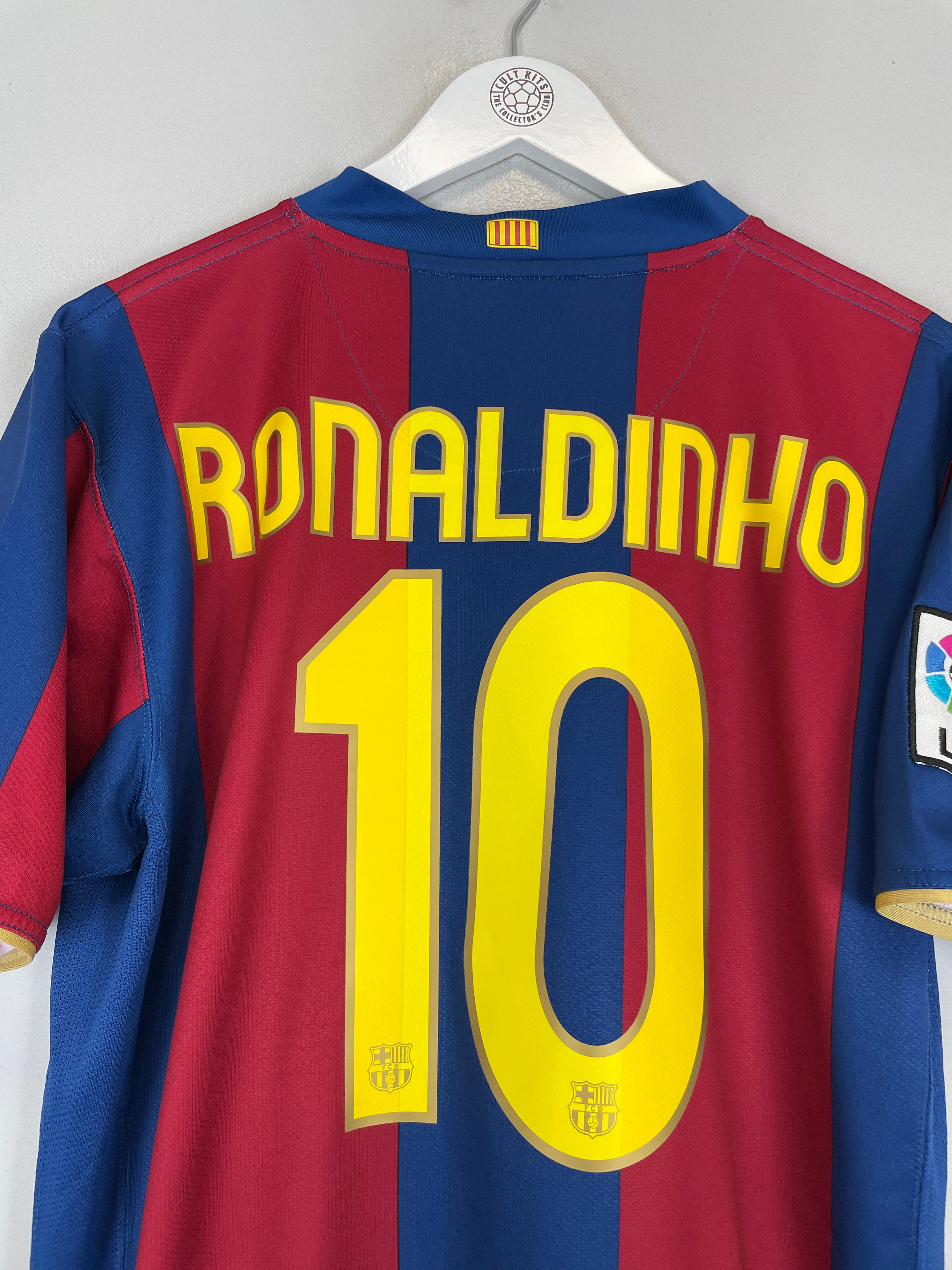 Shop 2007/08 BARCELONA RONALDINHO #10 HOME SHIRT (L) NIKE, classic football shirts, vintage football shirts & retro soccer jerseys at Cult Kits