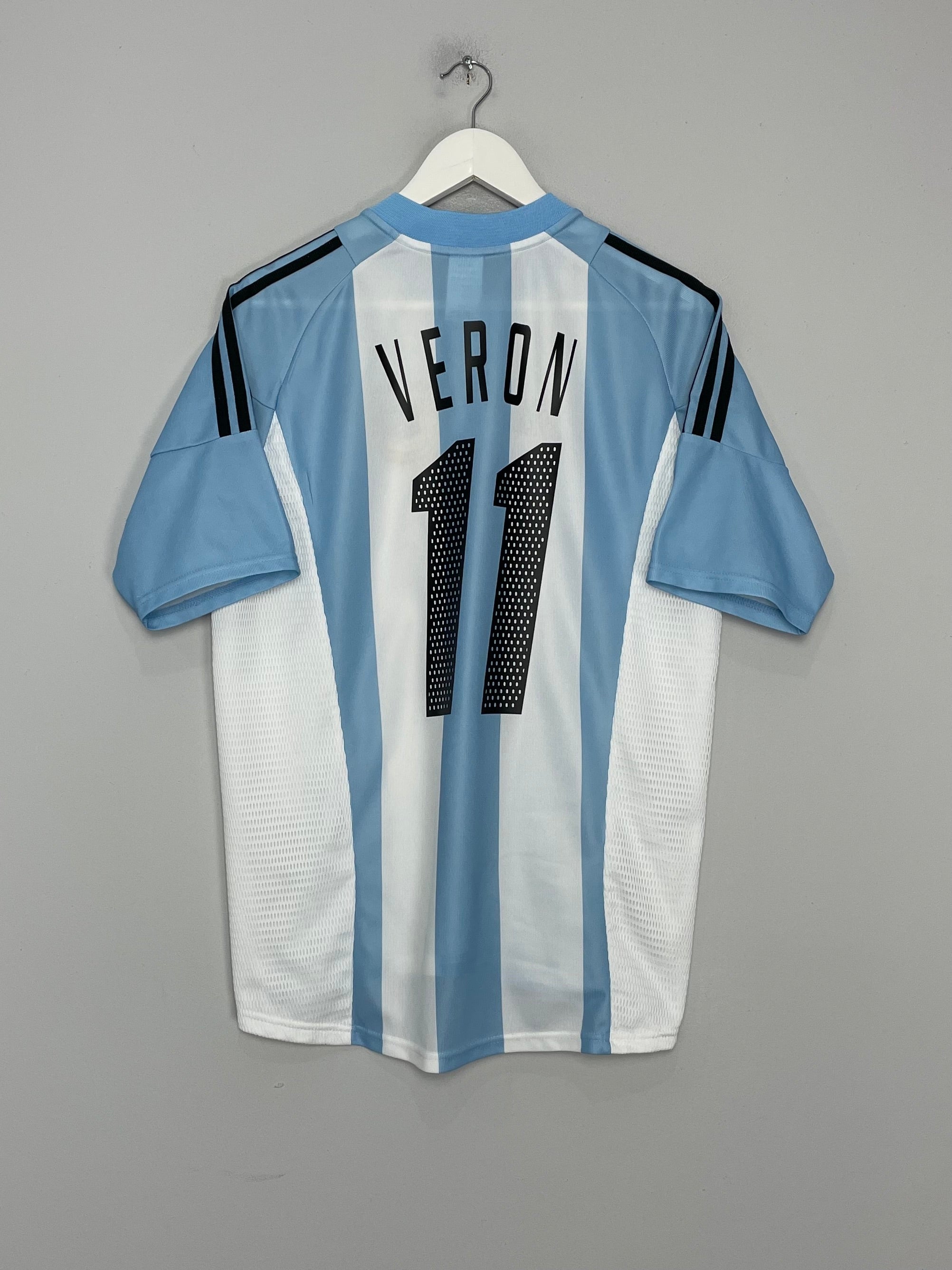 Shop 2002/04 ARGENTINA VERON #11 HOME SHIRT (M) ADIDAS, classic football shirts, vintage football shirts & retro soccer jerseys at Cult Kits