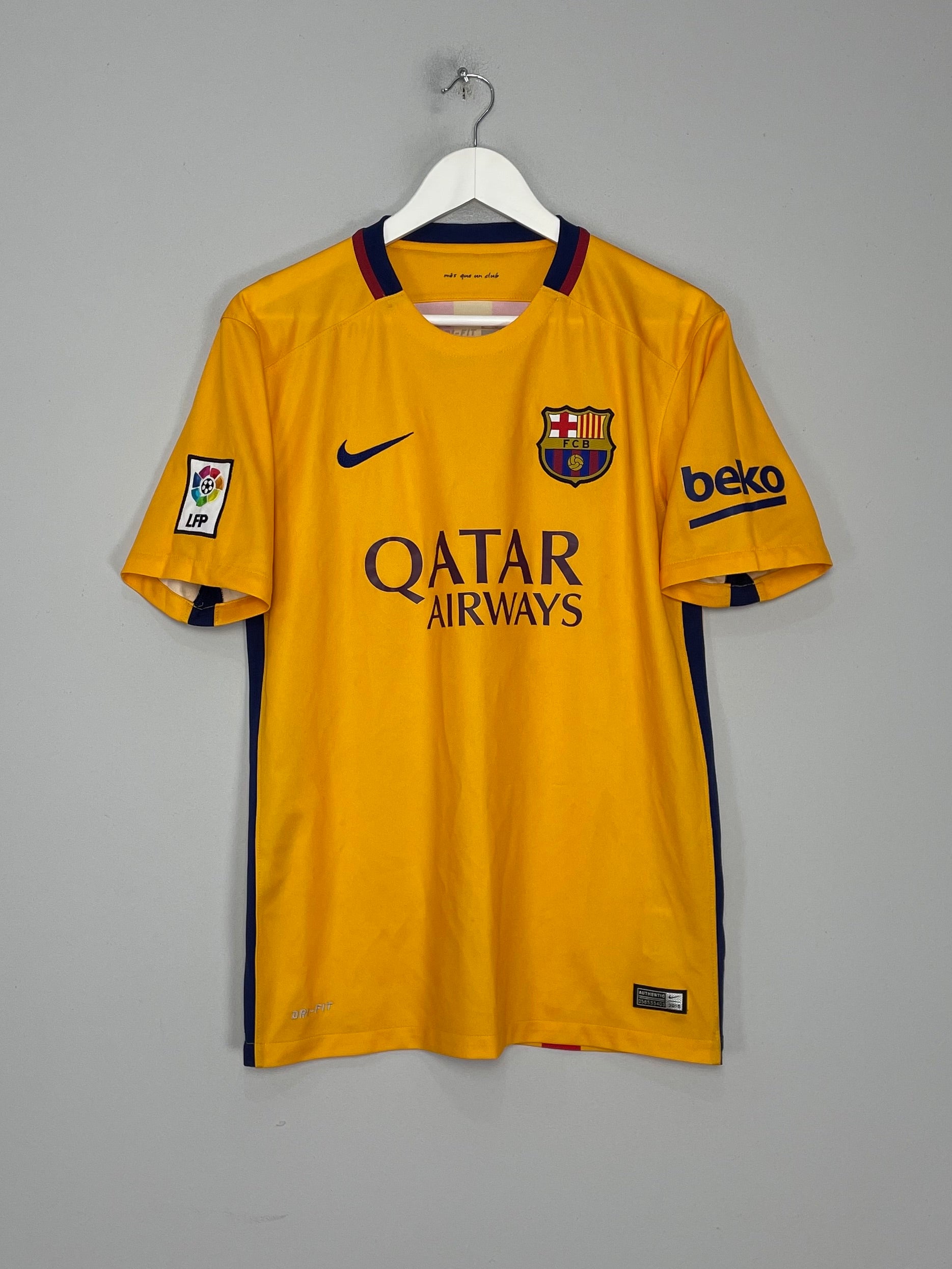 Shop 2015/16 BARCELONA MESSI #10 AWAY SHIRT (M) NIKE, classic football shirts, vintage football shirts & retro soccer jerseys at Cult Kits