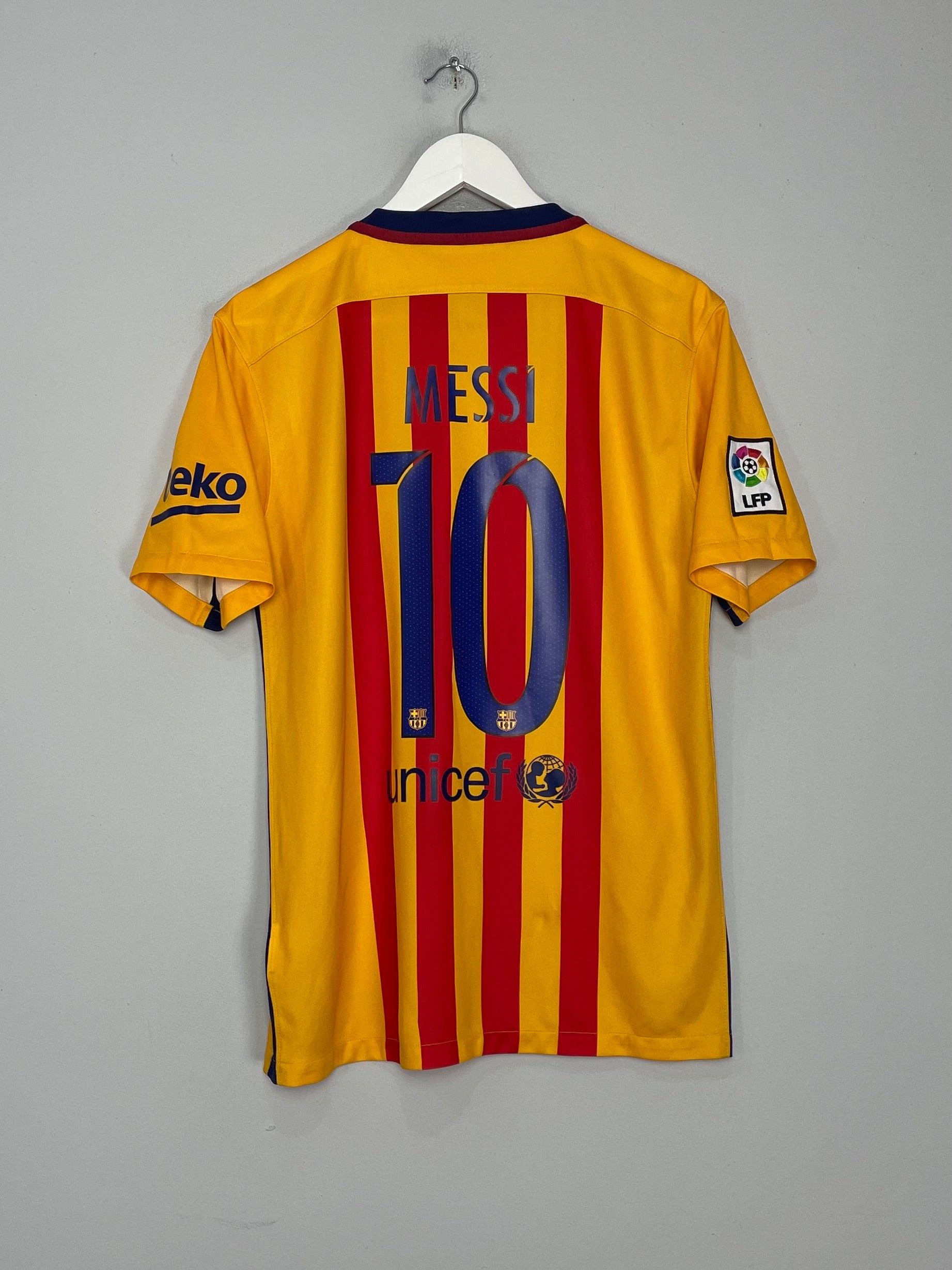 Shop 2015/16 BARCELONA MESSI #10 AWAY SHIRT (M) NIKE, classic football shirts, vintage football shirts & retro soccer jerseys at Cult Kits