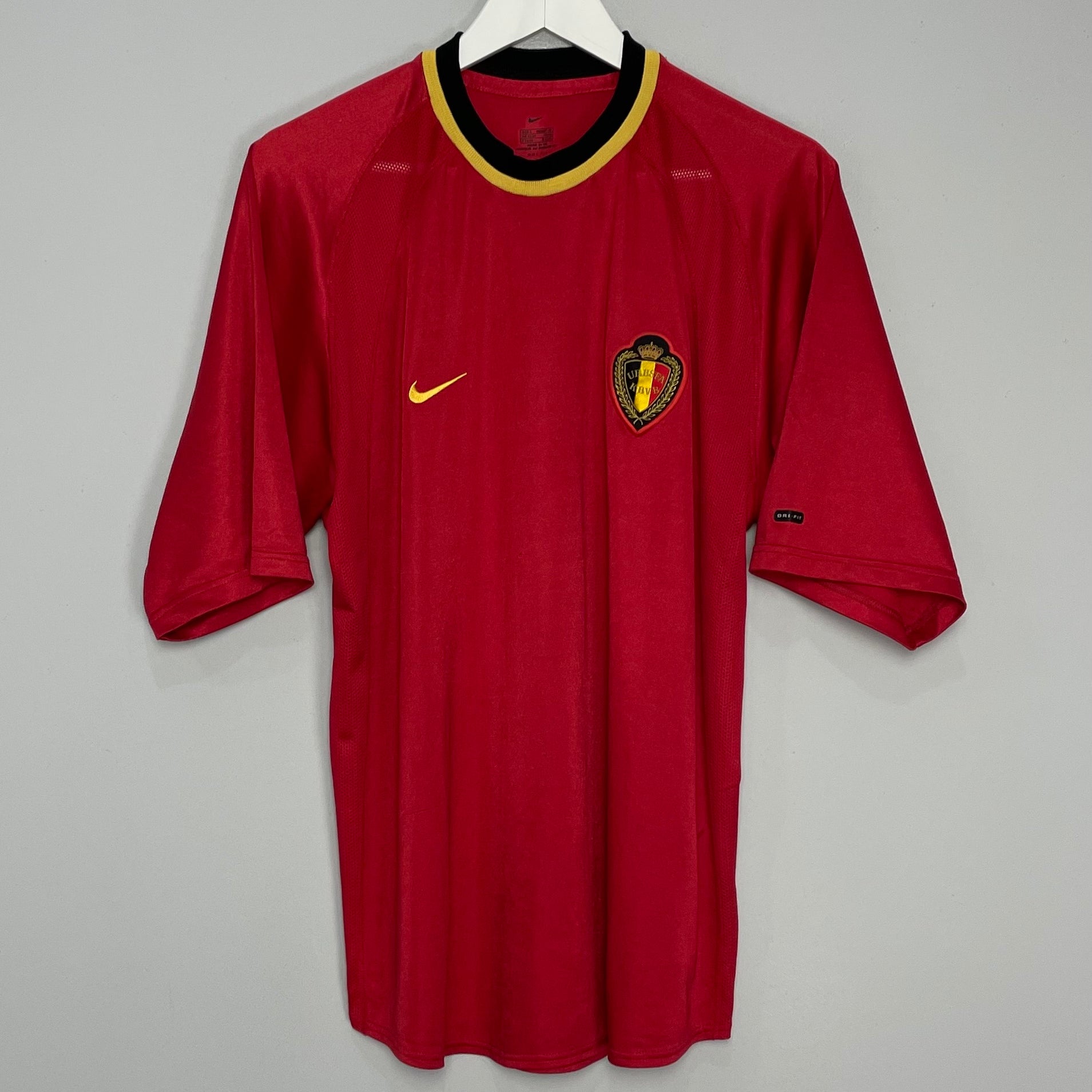 Shop 2000/02 BELGIUM HOME SHIRT (L) NIKE, classic football shirts, vintage football shirts & retro soccer jerseys at Cult Kits