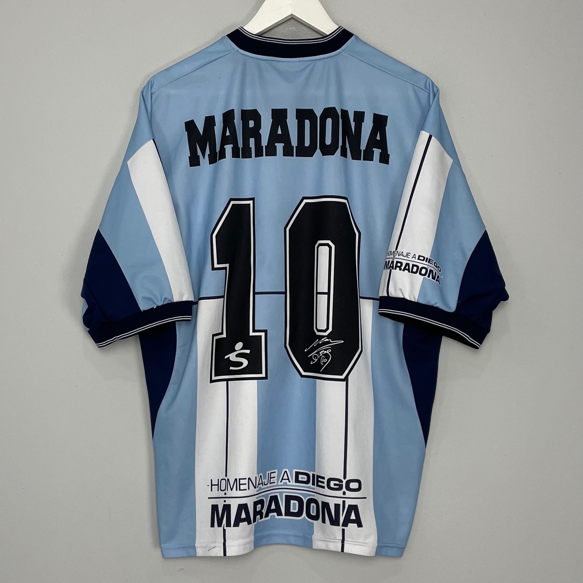 Shop 2001 ARGENTINA DIEGO MARADONA #10 TESTIMONIAL SHIRT (M) FILA, classic football shirts, vintage football shirts & retro soccer jerseys at Cult Kits