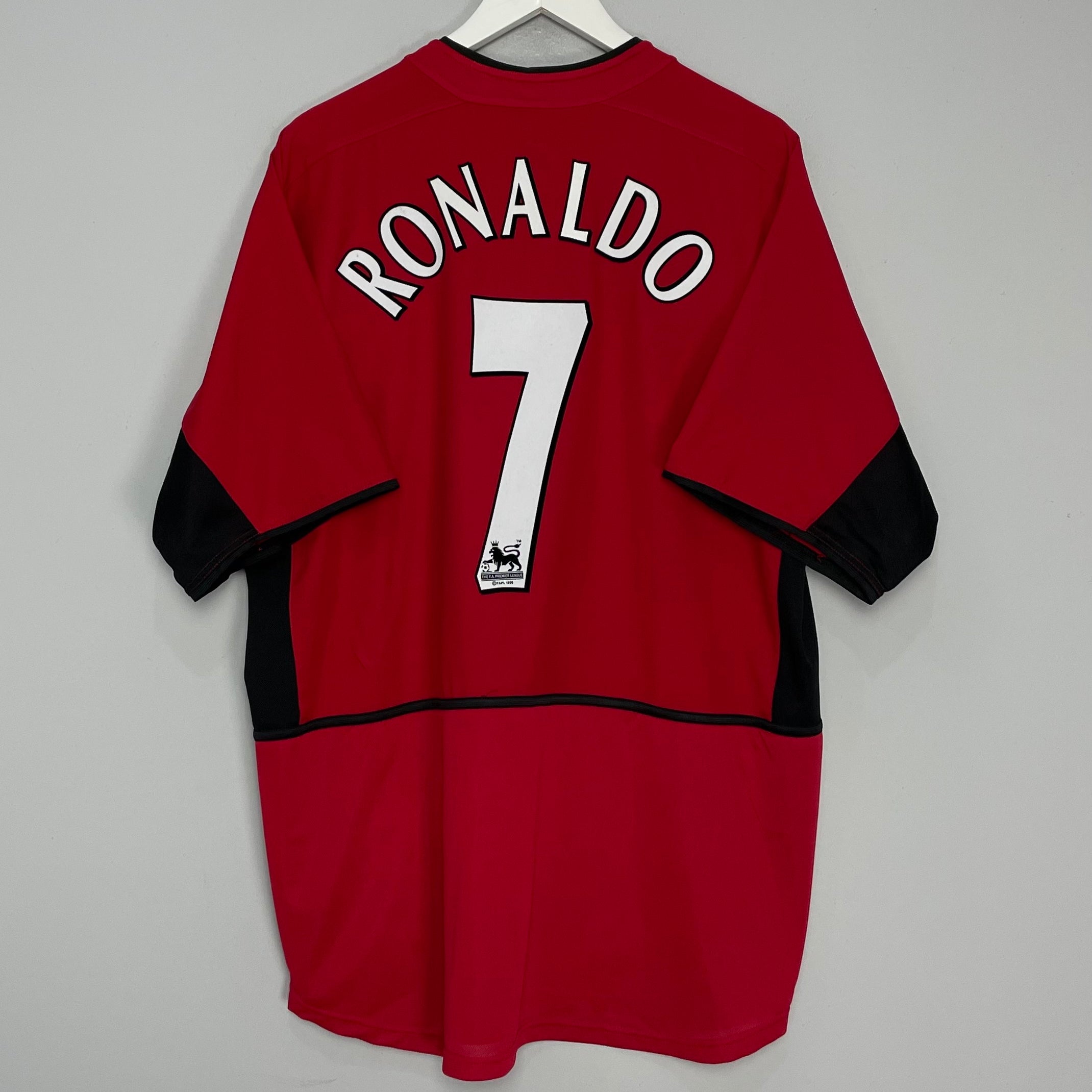 Shop 2002/04 MANCHESTER UNITED RONALDO #7 HOME SHIRT (XL) NIKE, classic football shirts, vintage football shirts & retro soccer jerseys at Cult Kits