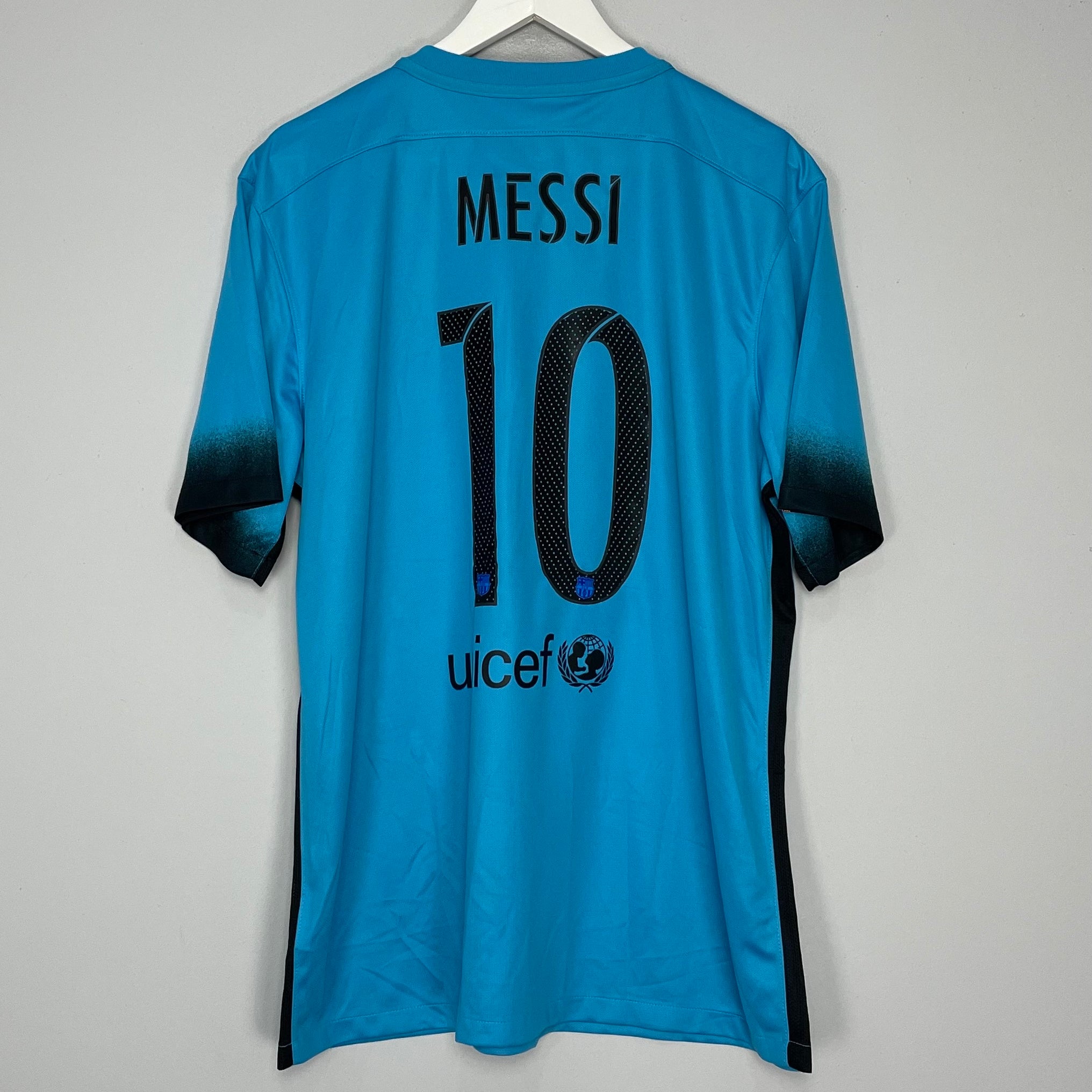 Shop 2015/16 BARCELONA MESSI #10 THIRD SHIRT (XL) NIKE, classic football shirts, vintage football shirts & retro soccer jerseys at Cult Kits