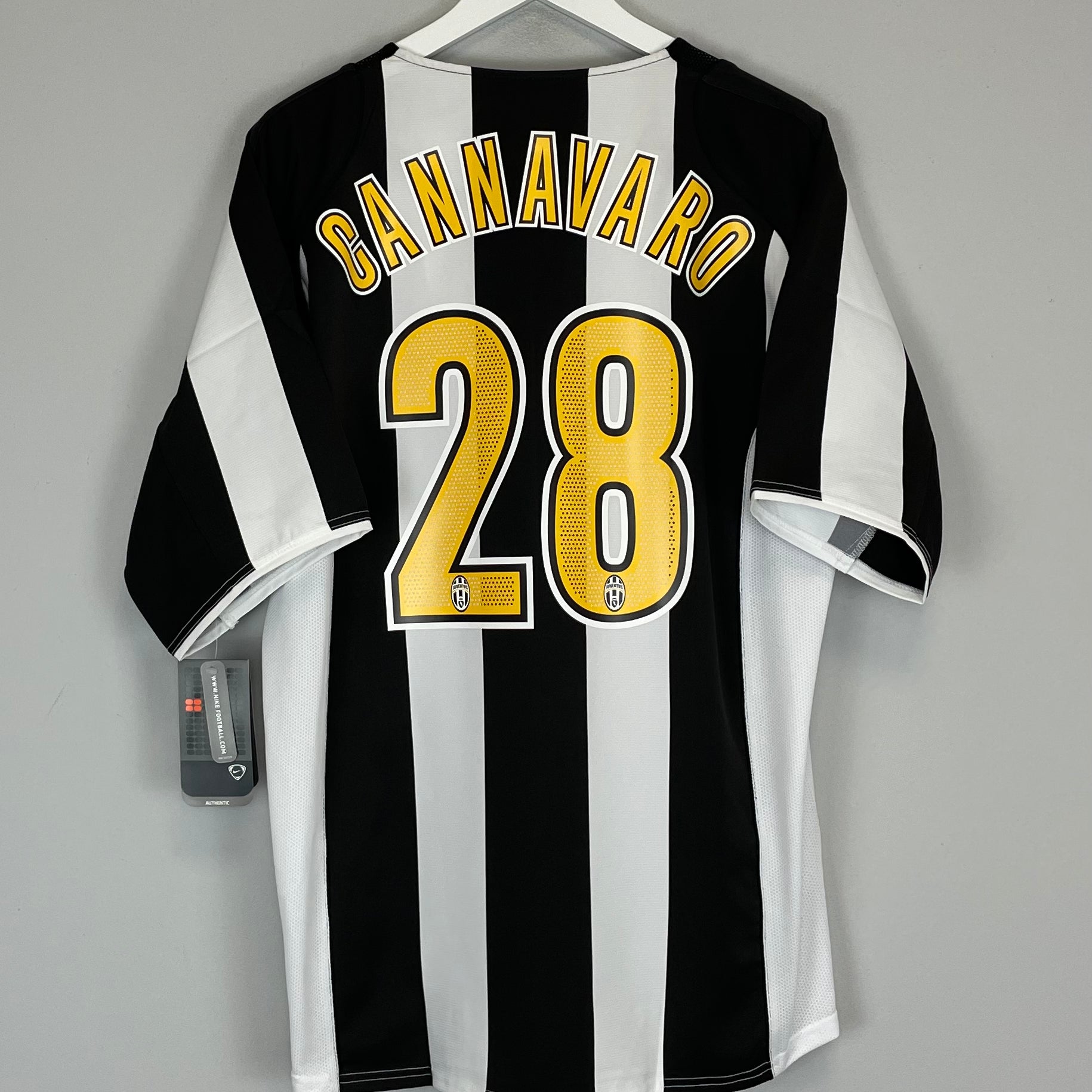 2004/05 JUVENTUS CANNAVARO #28 *BNWT* HOME SHIRT (XL) NIKE – Cult Kits