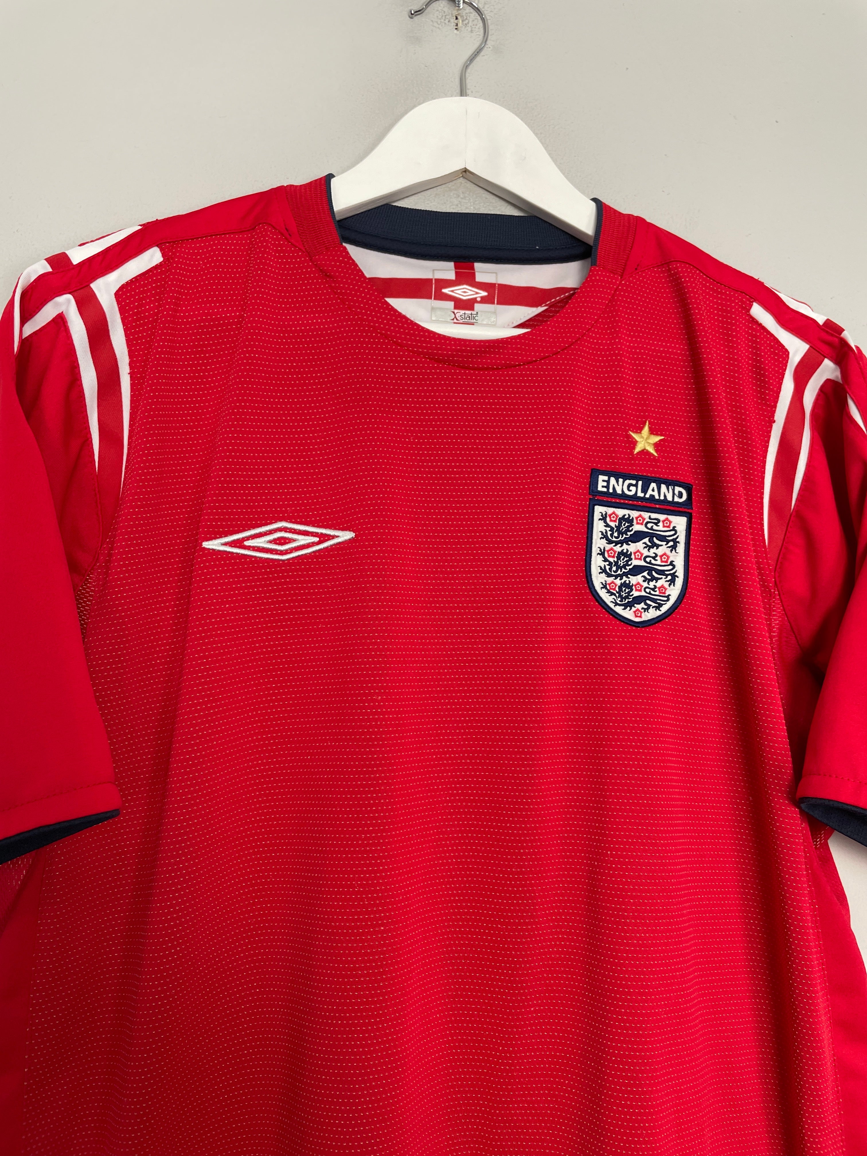 Shop 2004/06 ENGLAND OWEN #10 AWAY SHIRT (L) UMBRO, classic football shirts, vintage football shirts & retro soccer jerseys at Cult Kits