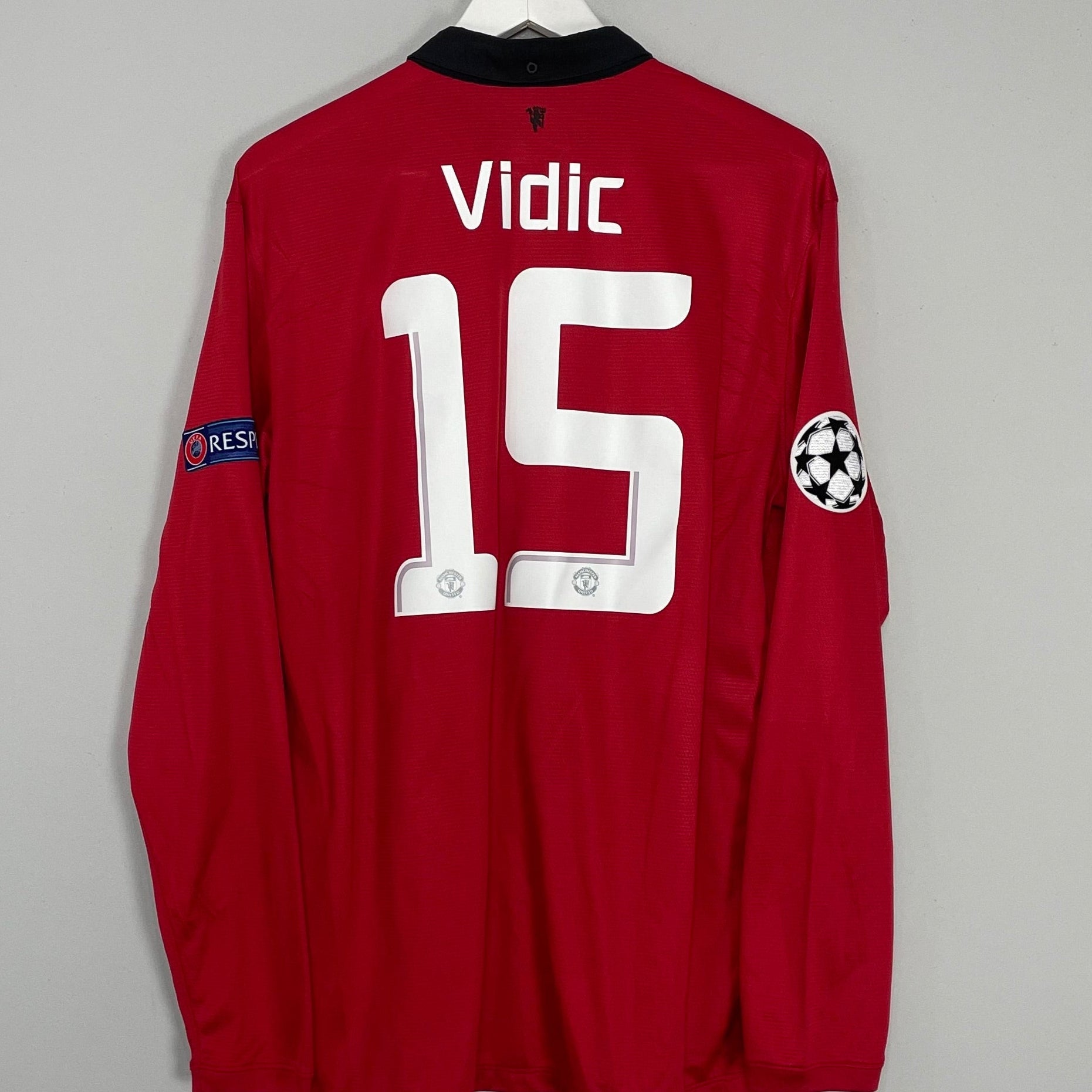Shop 2013/14 MANCHESTER UNITED VIDIC #15 L/S C/L HOME SHIRT (XL) NIKE, classic football shirts, vintage football shirts & retro soccer jerseys at Cult Kits