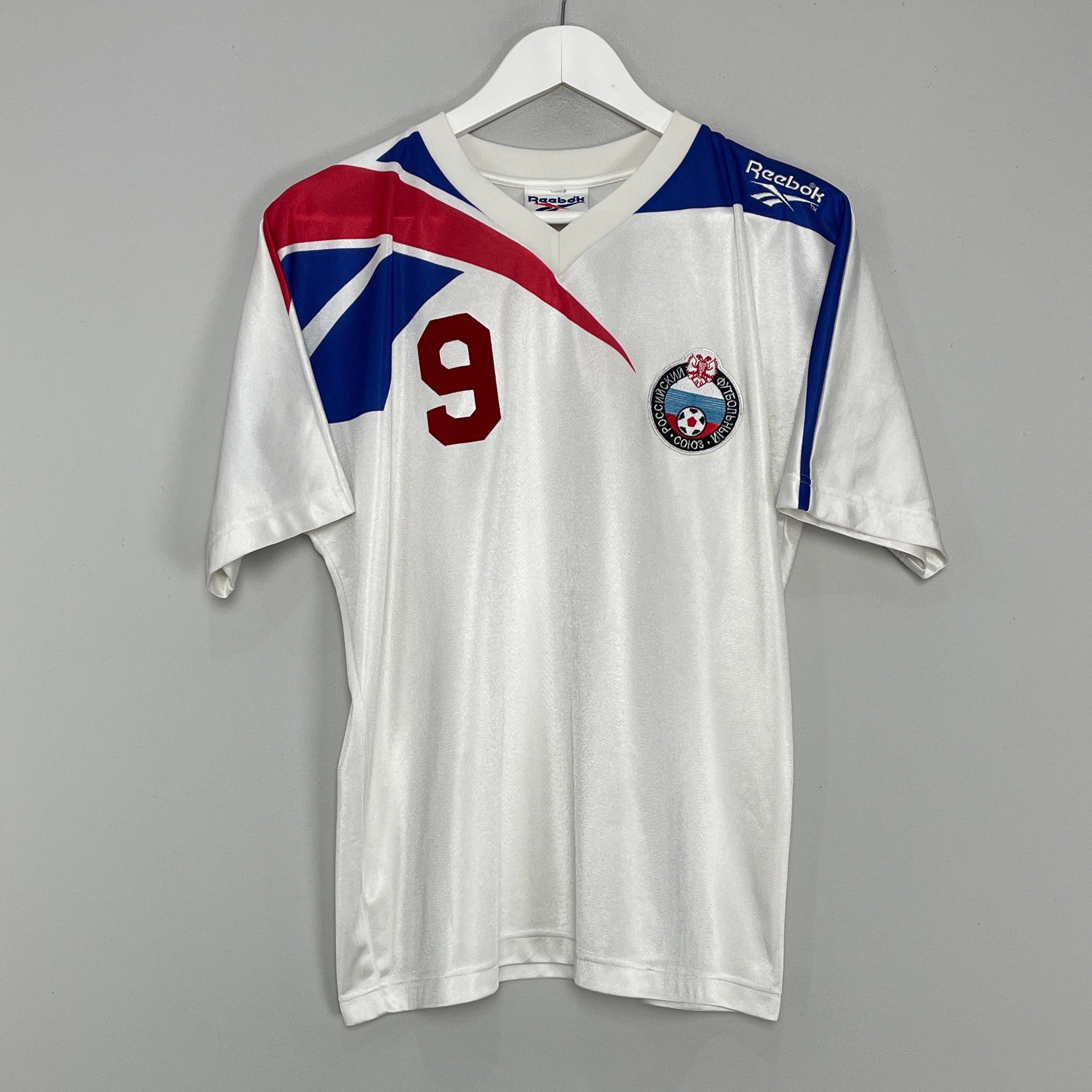Shop 1993/94 RUSSIA SALENKO #9 HOME SHIRT (M) REEBOK, classic football shirts, vintage football shirts & retro soccer jerseys at Cult Kits