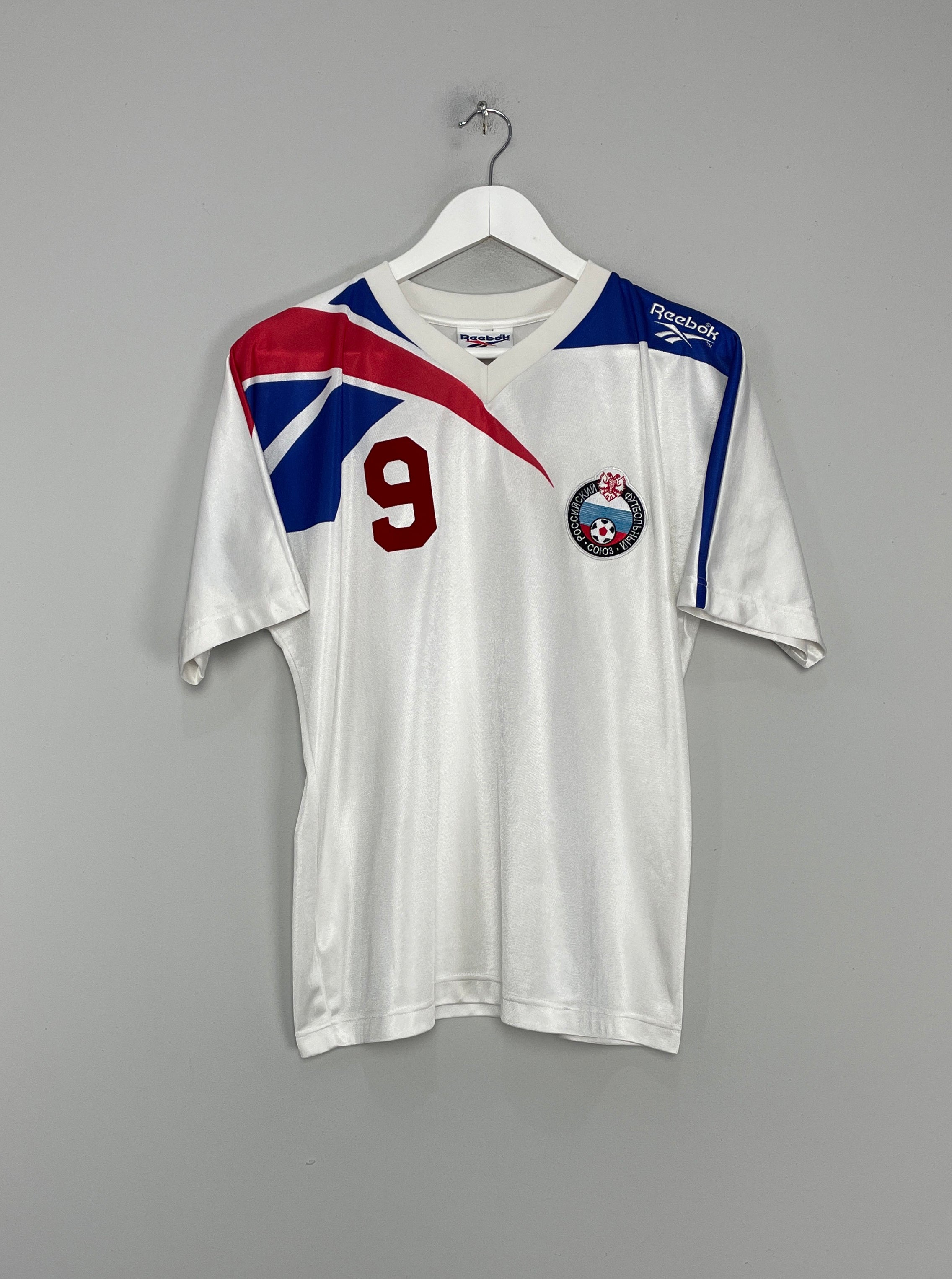 Shop 1993/94 RUSSIA SALENKO #9 HOME SHIRT (M) REEBOK, classic football shirts, vintage football shirts & retro soccer jerseys at Cult Kits