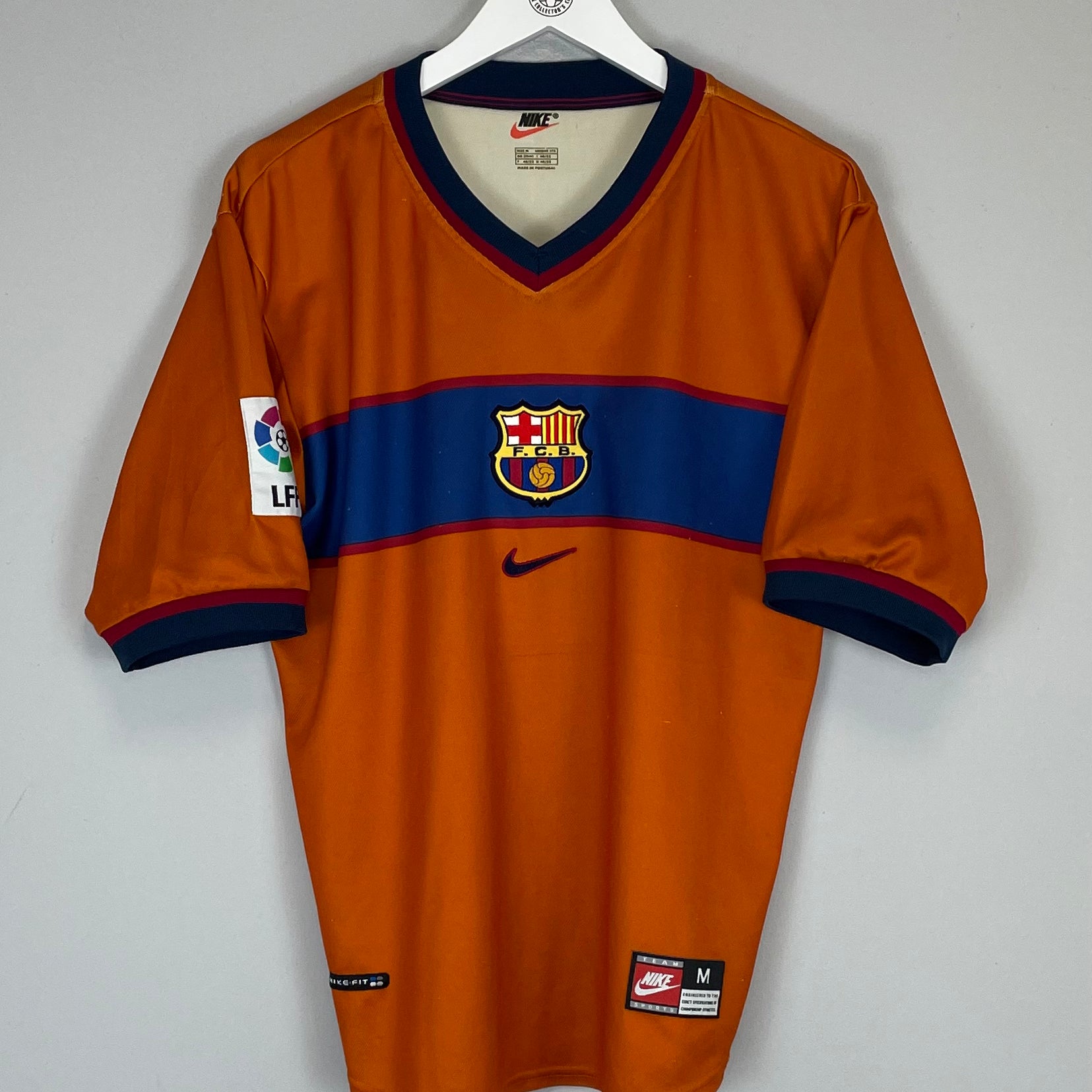 Shop 1998/00 BARCELONA THIRD SHIRT (M) NIKE, classic football shirts, vintage football shirts & retro soccer jerseys at Cult Kits