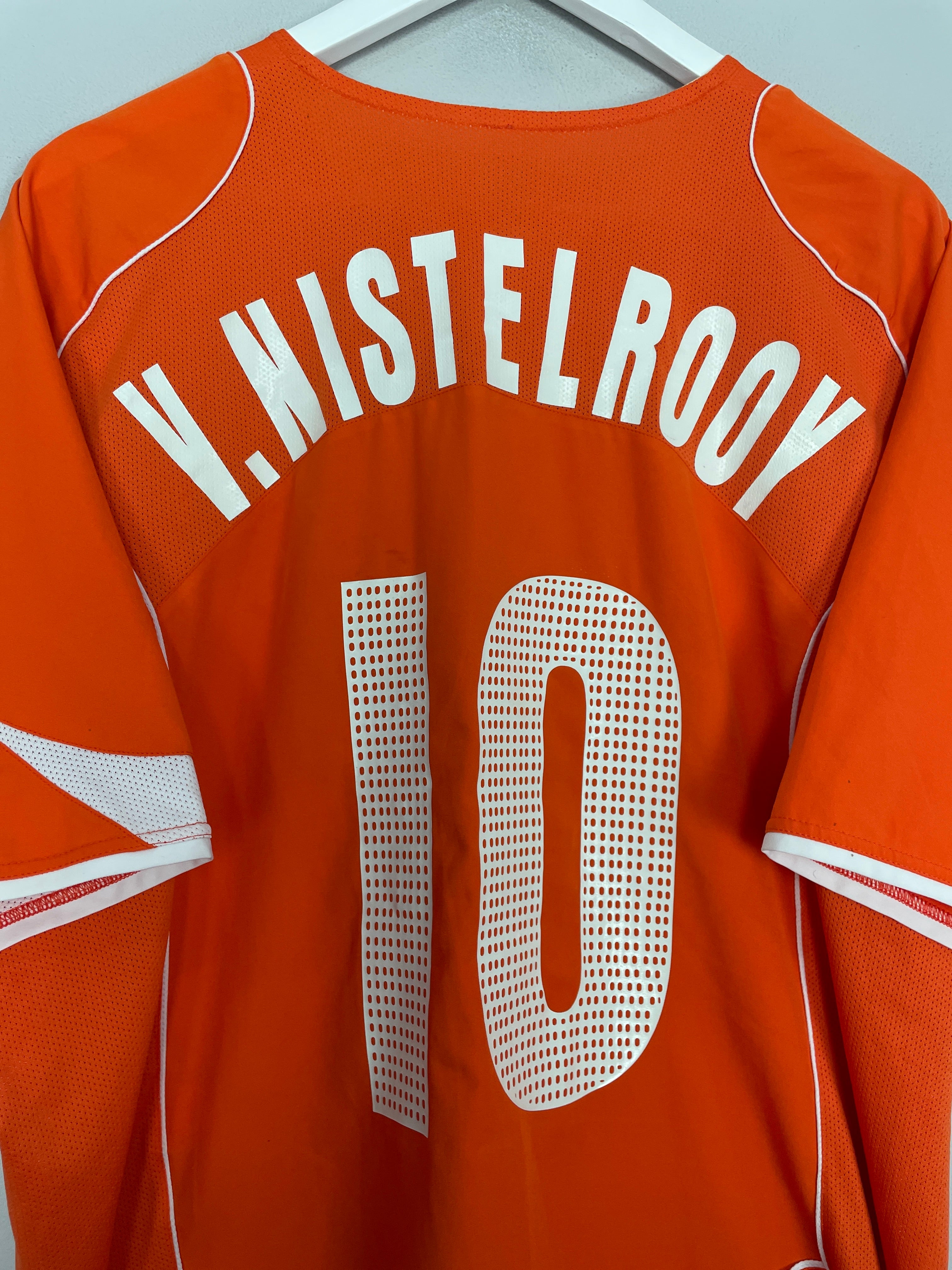Shop 2004/06 NETHERLANDS V.NISTELROOY #10 HOME SHIRT (XL) NIKE, classic football shirts, vintage football shirts & retro soccer jerseys at Cult Kits