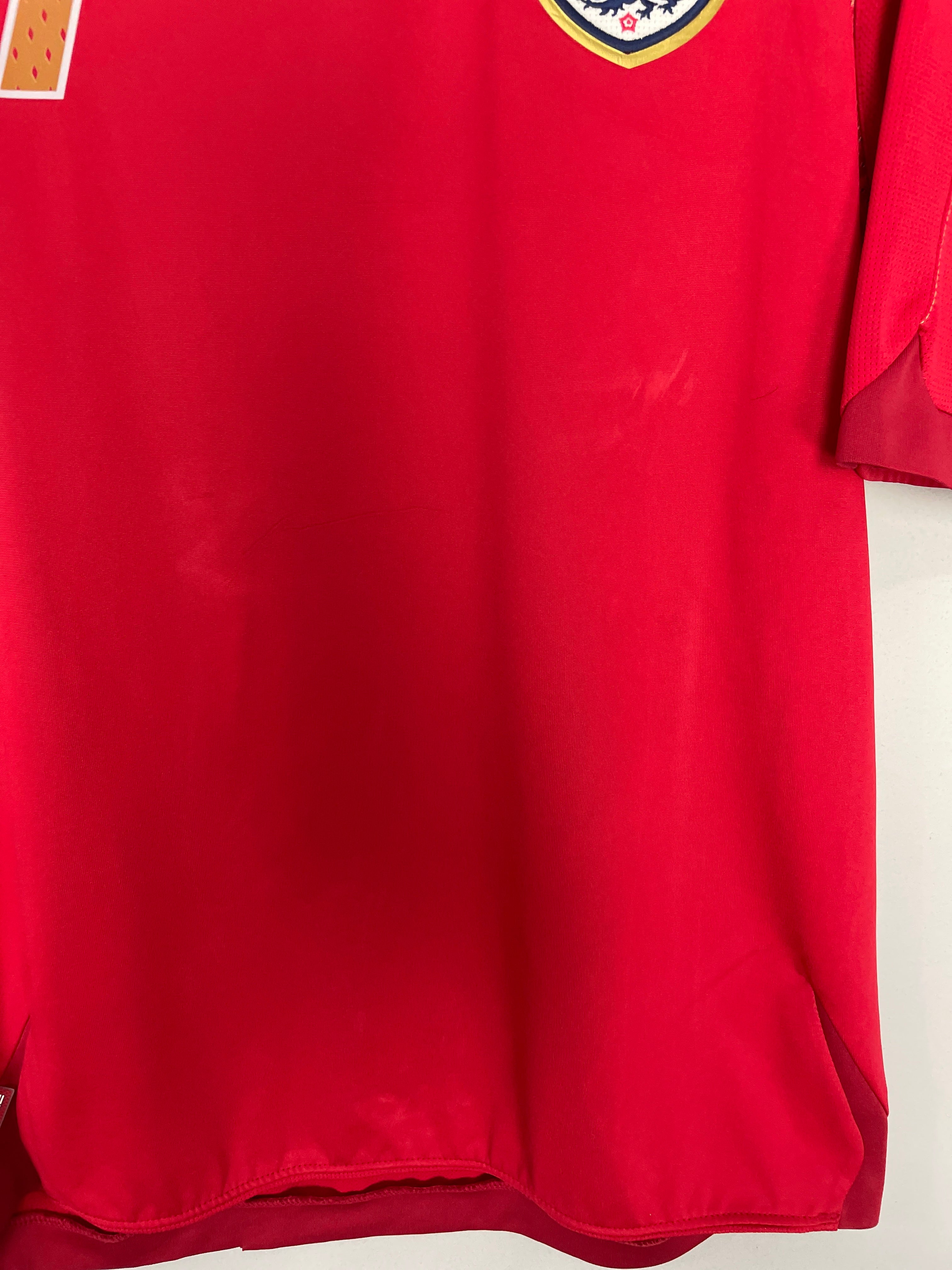 Shop 2006/08 ENGLAND BECKHAM #7 AWAY SHIRT (M) UMBRO, classic football shirts, vintage football shirts & retro soccer jerseys at Cult Kits