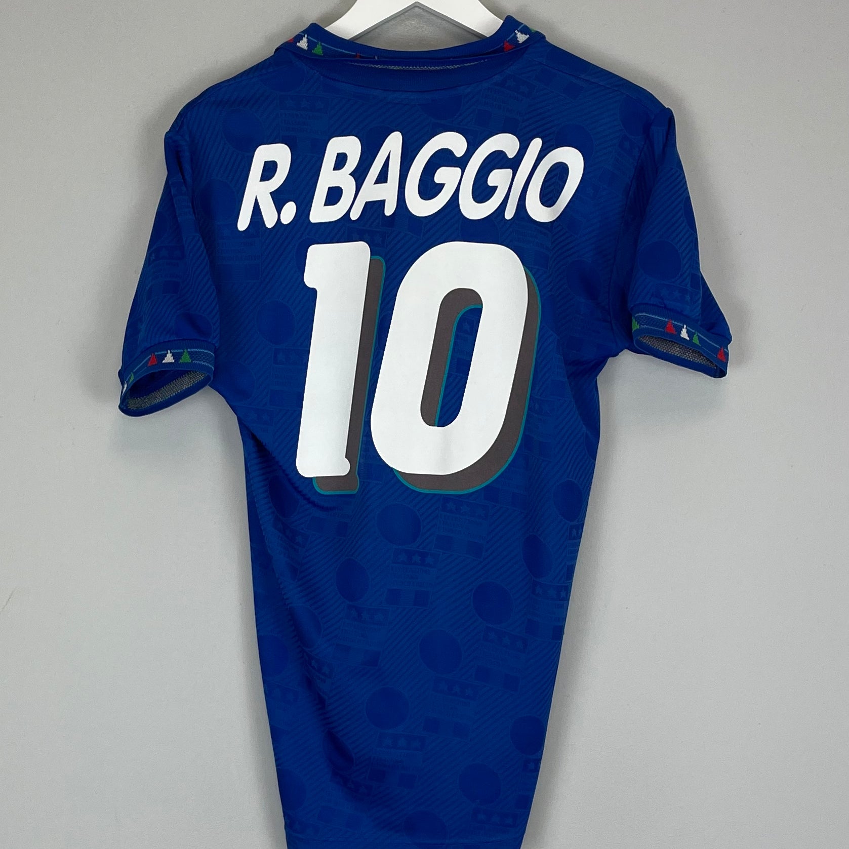 Shop 1994 ITALY R.BAGGIO #10 HOME SHIRT (S) DIADORA, classic football shirts, vintage football shirts & retro soccer jerseys at Cult Kits