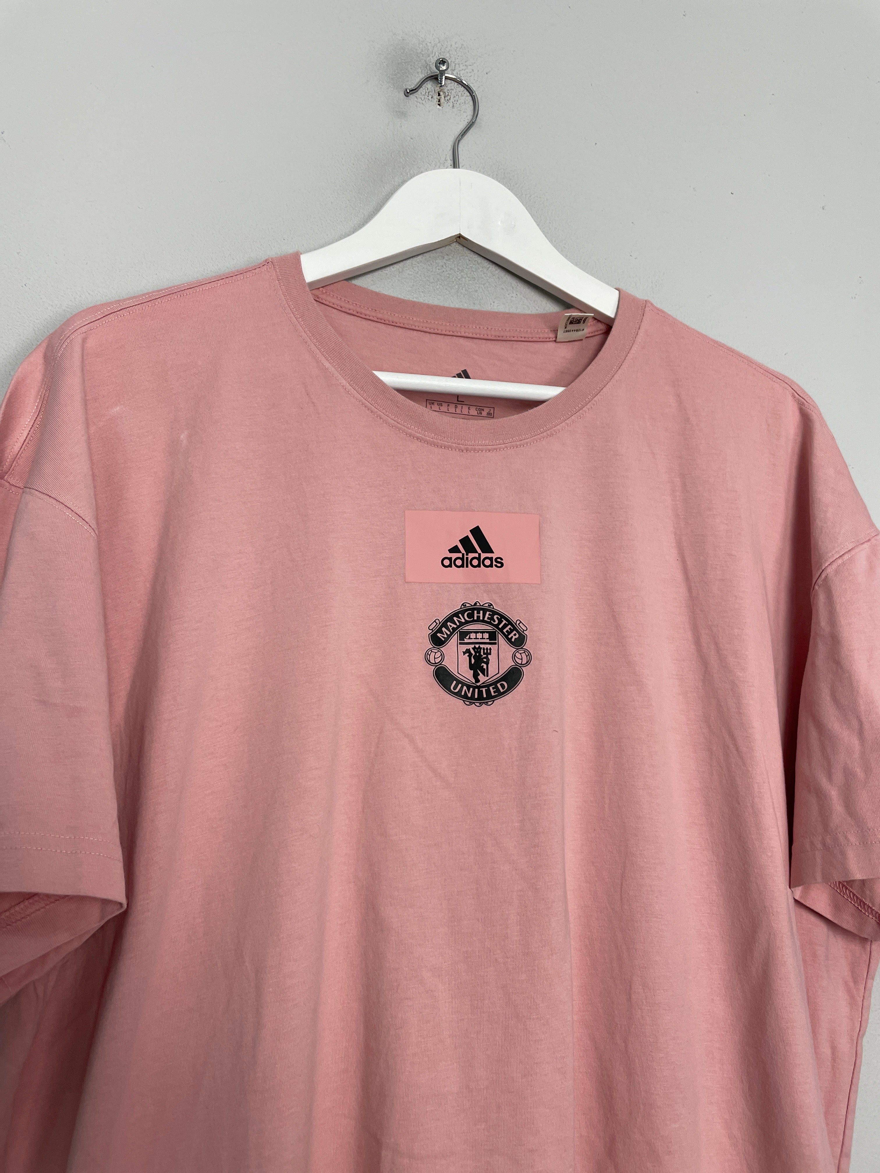 Shop 2021/22 MANCHESTER UNITED T-SHIRT (L) ADIDAS, classic football shirts, vintage football shirts & retro soccer jerseys at Cult Kits