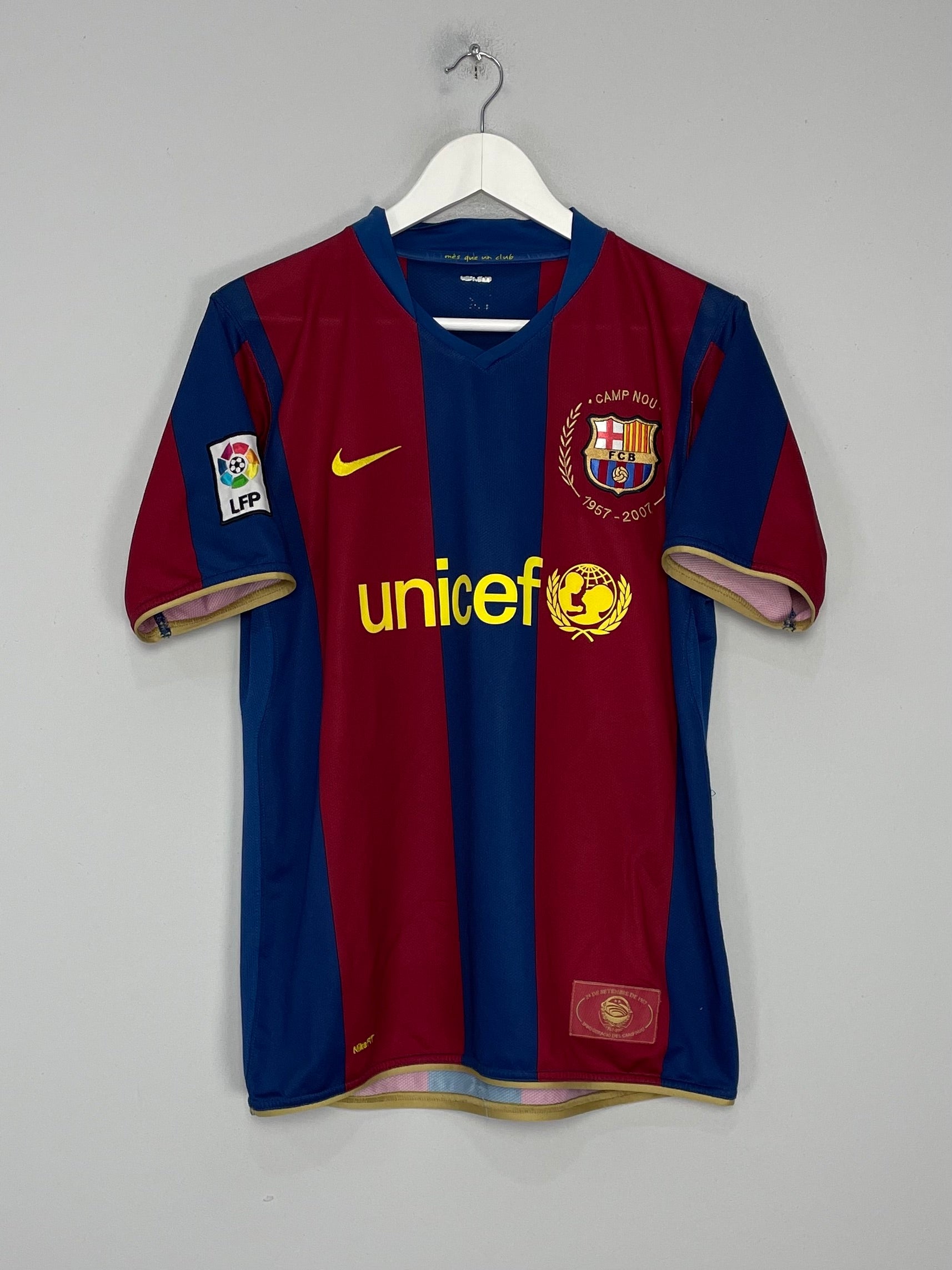 Shop 2007/08 BARCELONA RONALDINHO #10 HOME SHIRT (M) NIKE, classic football shirts, vintage football shirts & retro soccer jerseys at Cult Kits