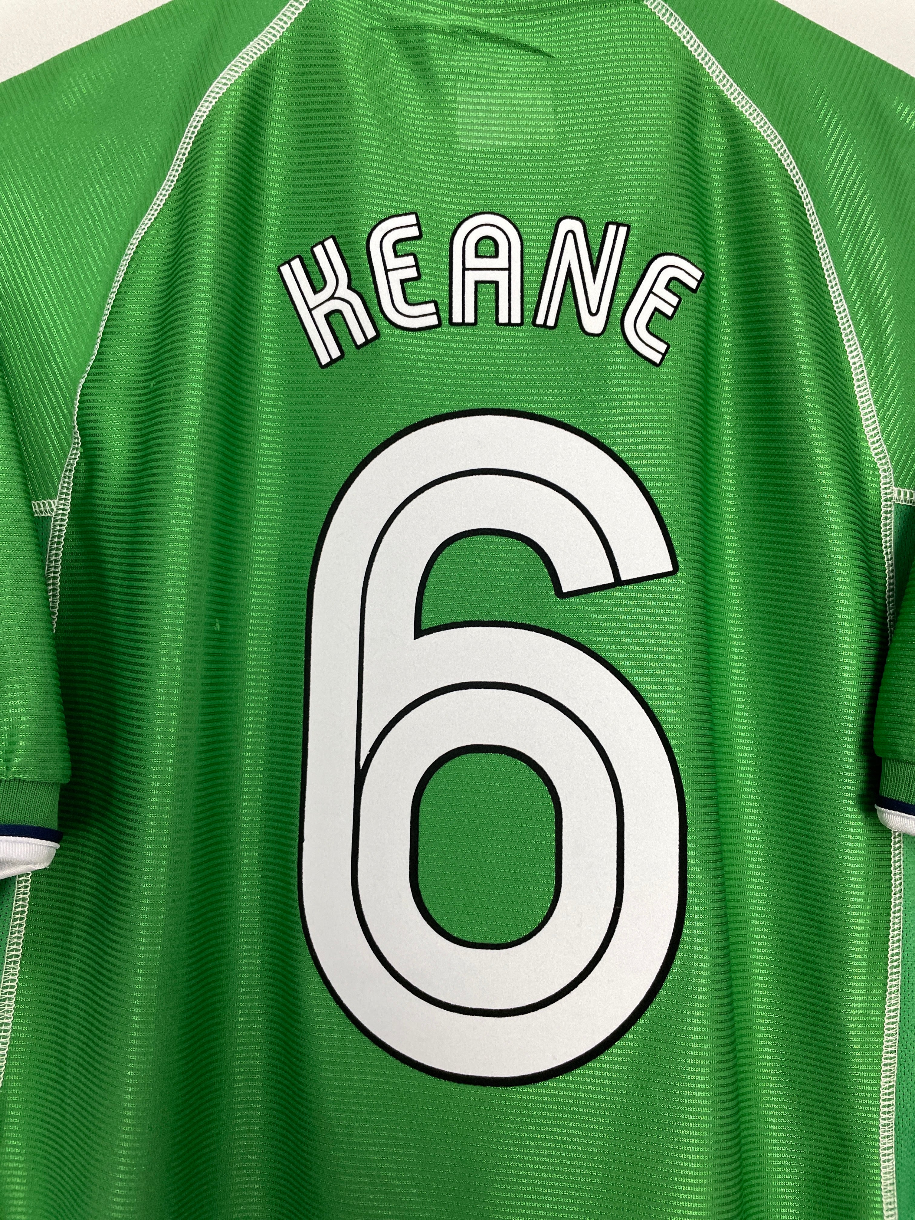 Shop 2001/03 IRELAND KEANE #6 HOME SHIRT (L) UMBRO, classic football shirts, vintage football shirts & retro soccer jerseys at Cult Kits