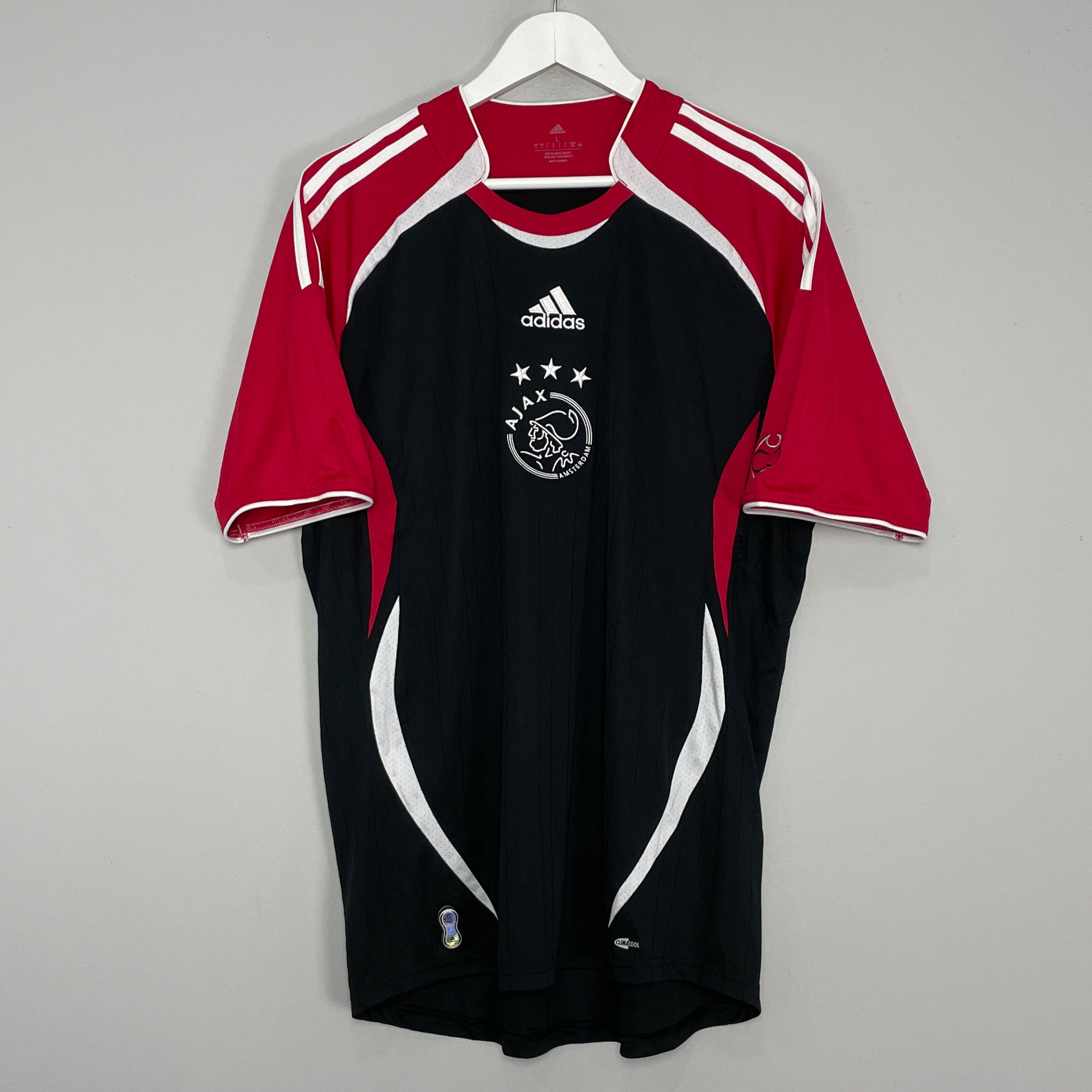 Shop 2021/22 AJAX TEAMGEIST TRAINING SHIRT (L) ADIDAS, classic football shirts, vintage football shirts & retro soccer jerseys at Cult Kits