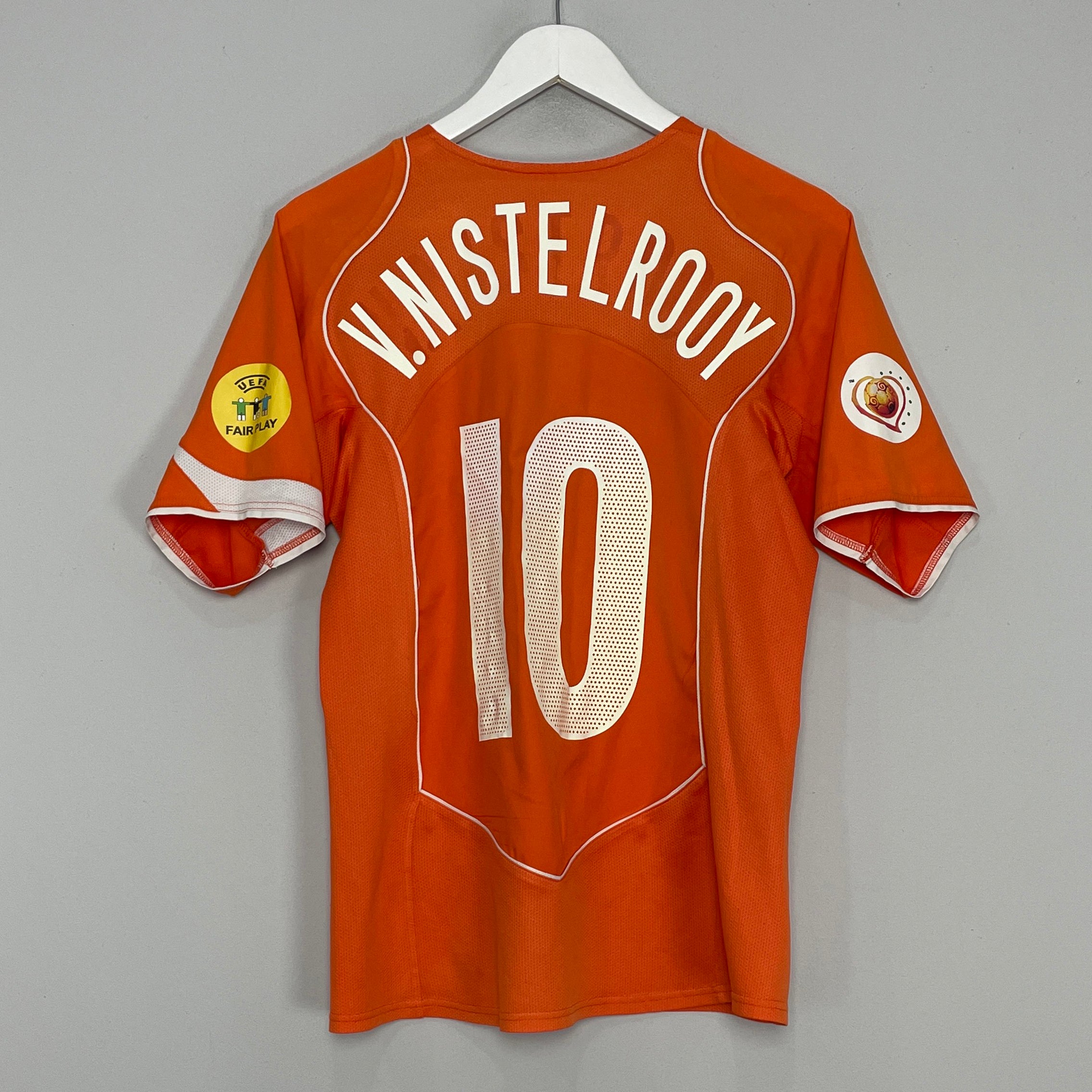 Shop 2004/06 NETHERLANDS VAN NISTELROOY #10 HOME SHIRT (S) NIKE, classic football shirts, vintage football shirts & retro soccer jerseys at Cult Kits
