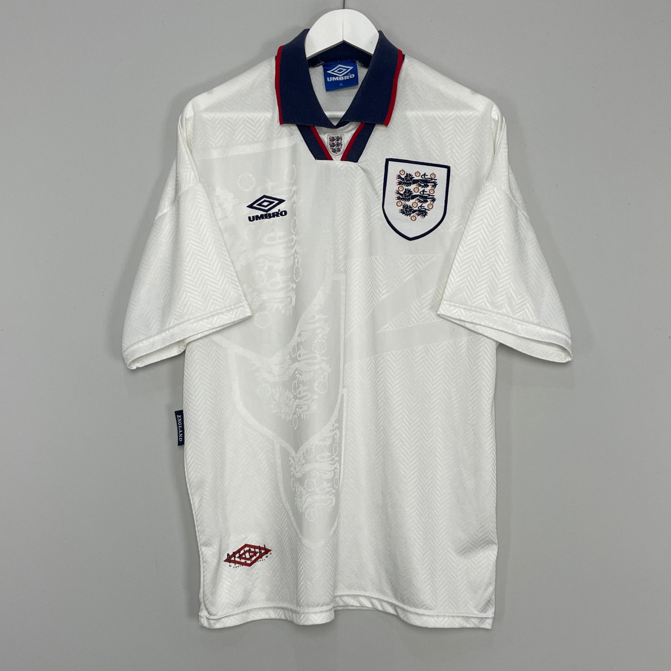 Shop 1993/95 ENGLAND HOME SHIRT (XL) UMBRO, classic football shirts, vintage football shirts & retro soccer jerseys at Cult Kits