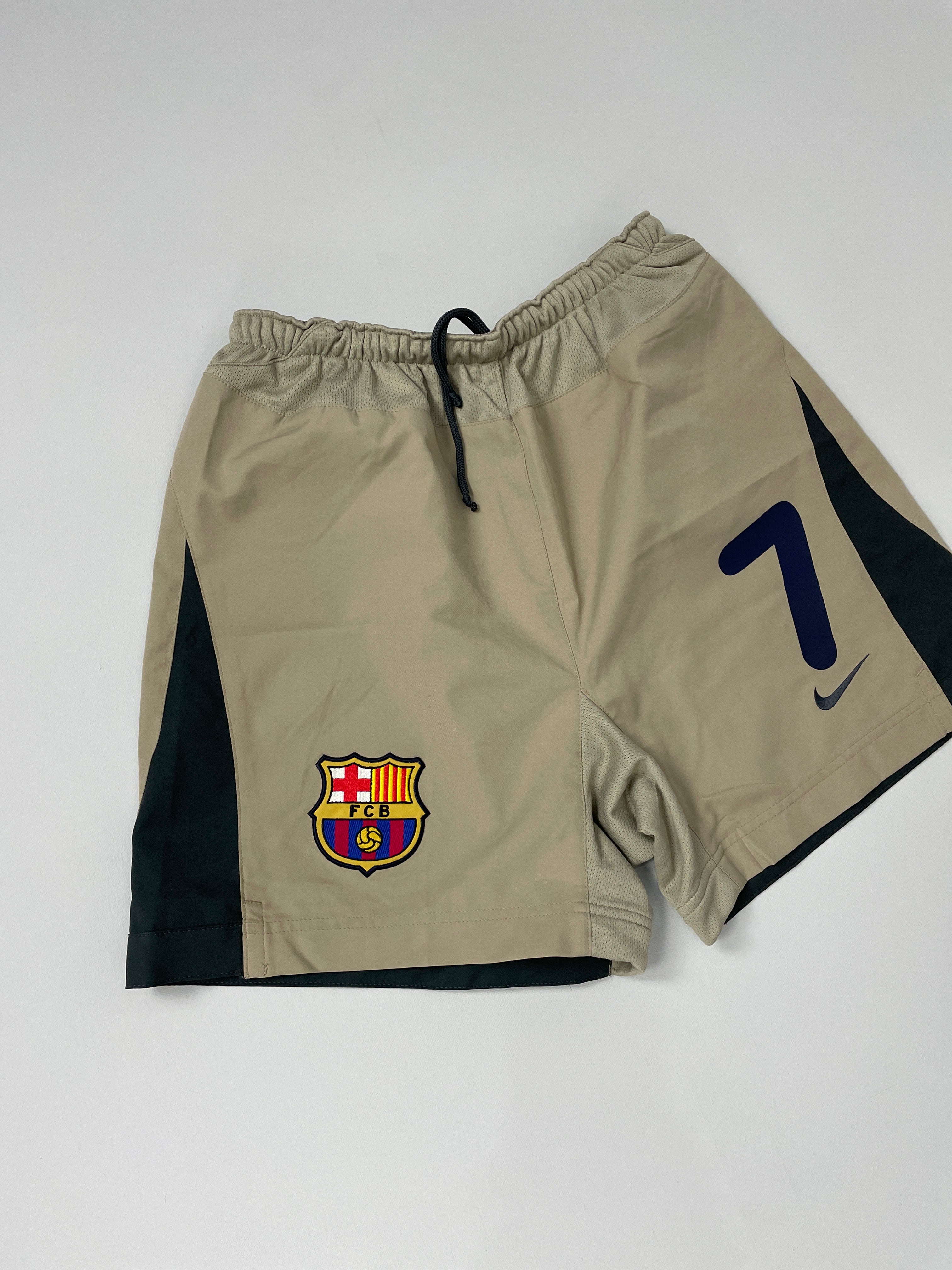 Shop 2003/05 BARCELONA #7 AWAY SHORTS (M) NIKE, classic football shirts, vintage football shirts & retro soccer jerseys at Cult Kits