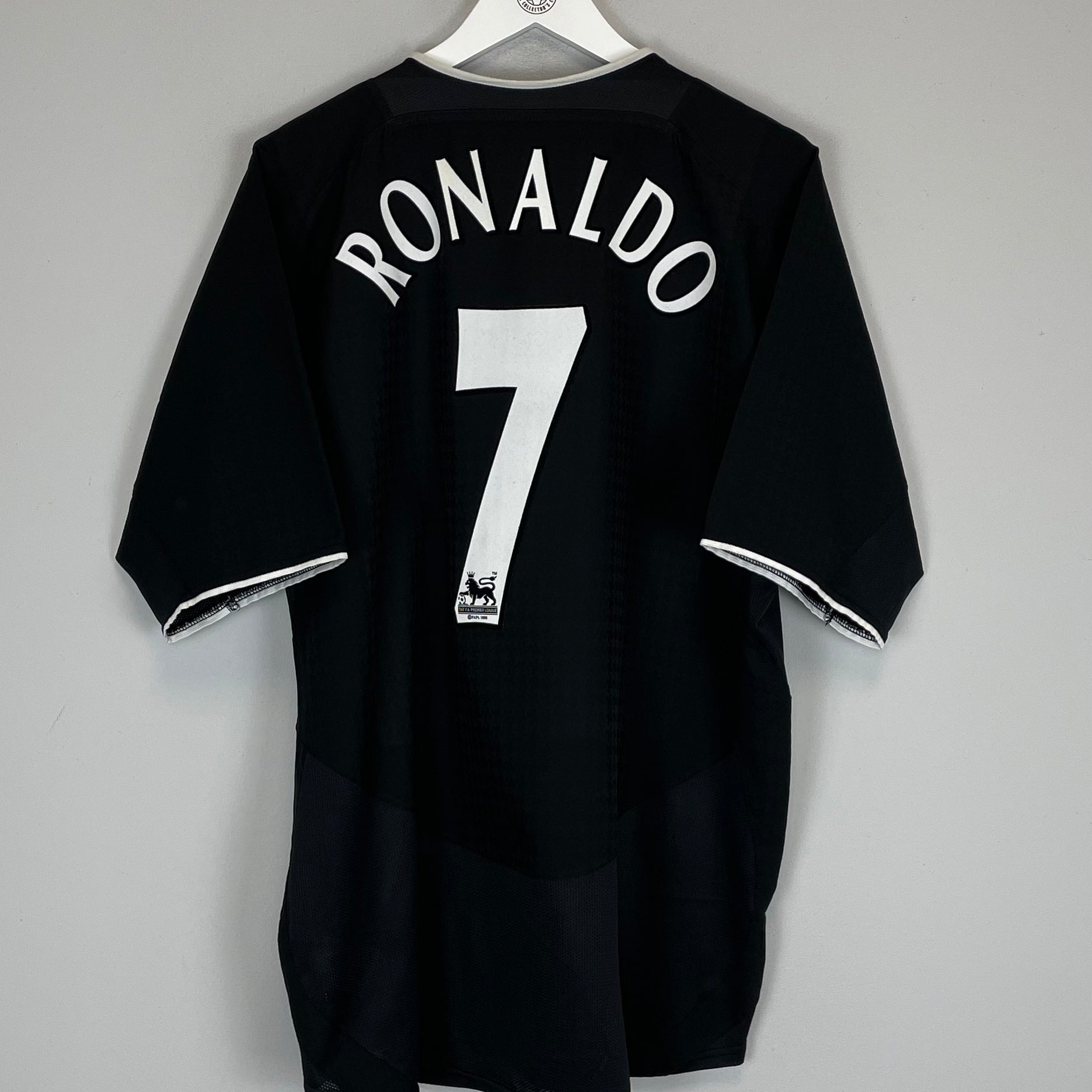 Shop 2003/05 MANCHESTER UNITED RONALDO #7 AWAY SHIRT (XL) NIKE, classic football shirts, vintage football shirts & retro soccer jerseys at Cult Kits