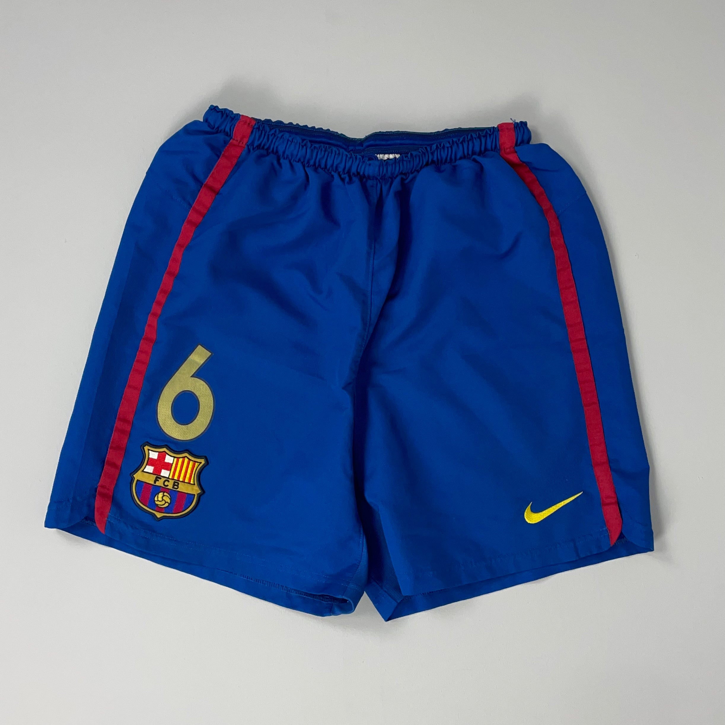 Shop 2007/08 BARCELONA #6 HOME SHORTS (L) NIKE, classic football shirts, vintage football shirts & retro soccer jerseys at Cult Kits