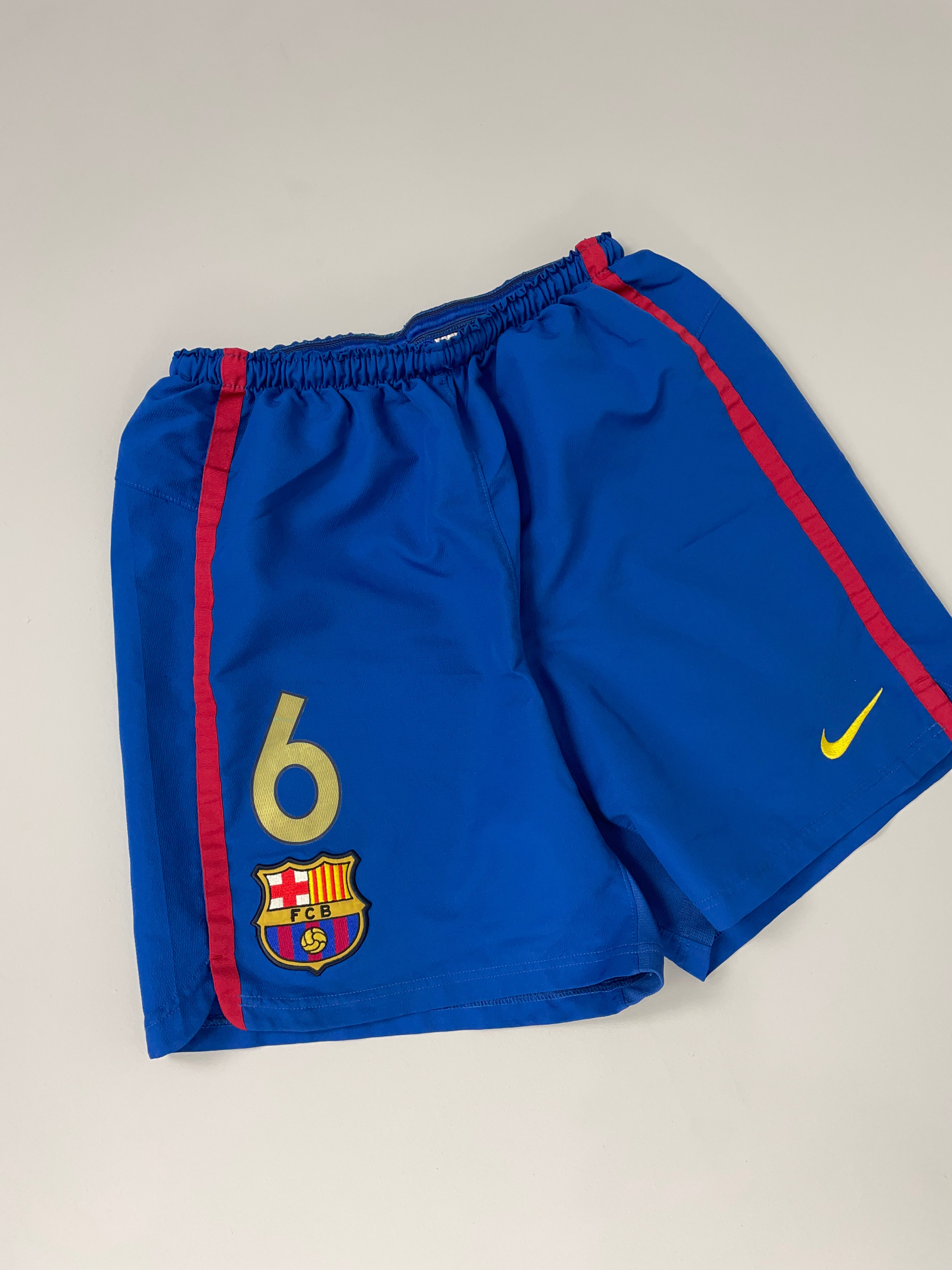 Shop 2007/08 BARCELONA #6 HOME SHORTS (L) NIKE, classic football shirts, vintage football shirts & retro soccer jerseys at Cult Kits