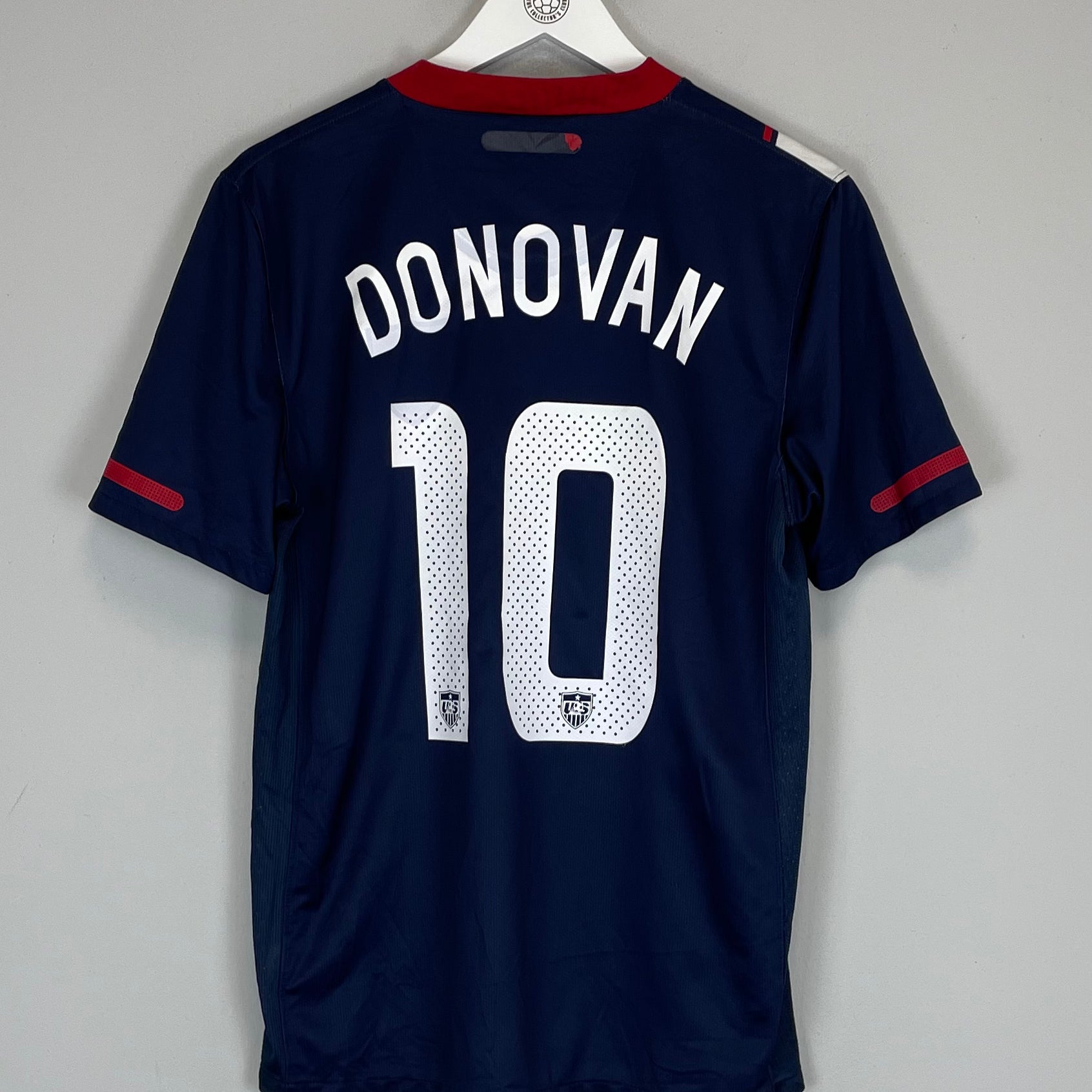 Shop 2010/11 USA DONOVAN #10 AWAY SHIRT (M) NIKE, classic football shirts, vintage football shirts & retro soccer jerseys at Cult Kits