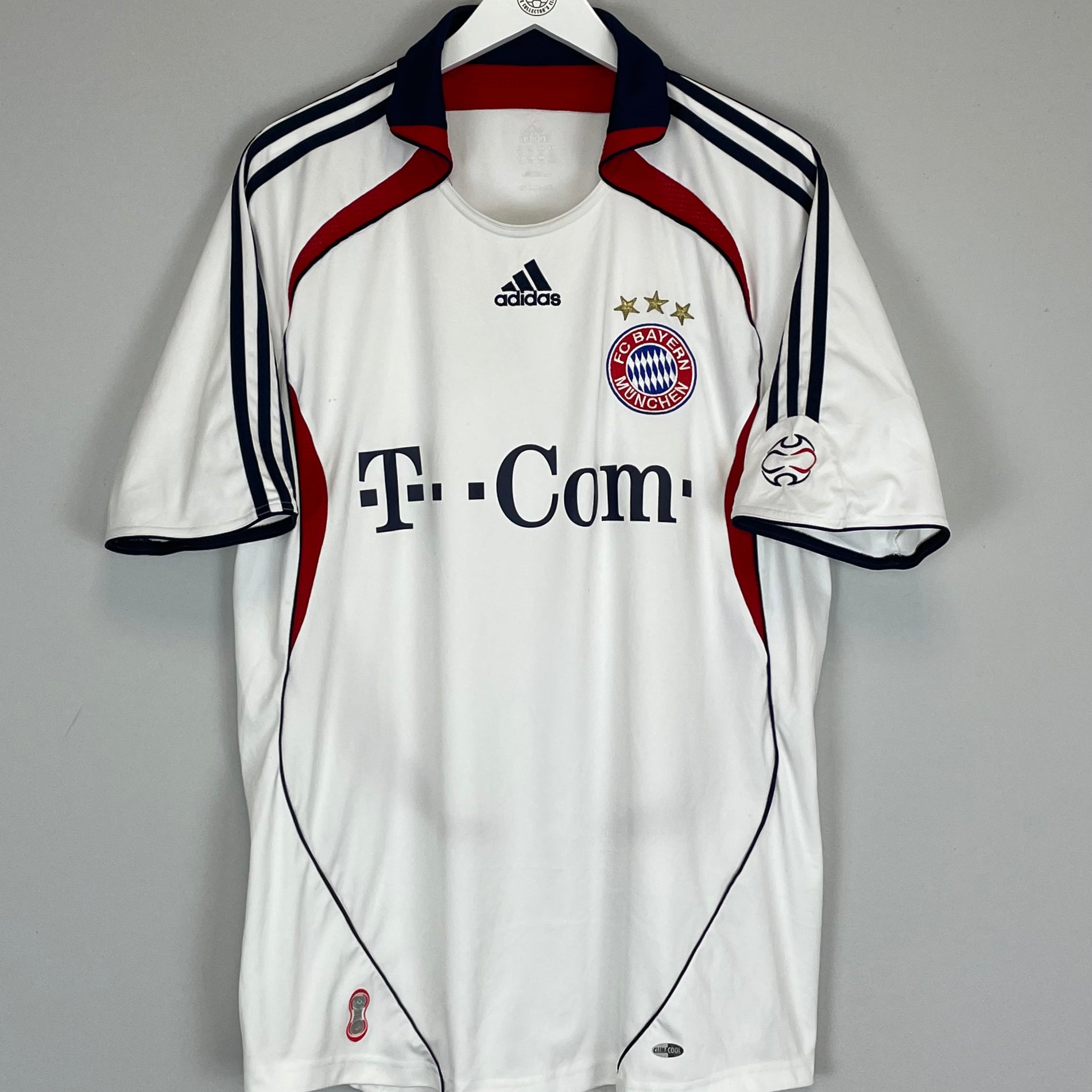 Shop 2006/07 BAYERN MUNICH AWAY SHIRT (XL) ADIDAS, classic football shirts, vintage football shirts & retro soccer jerseys at Cult Kits
