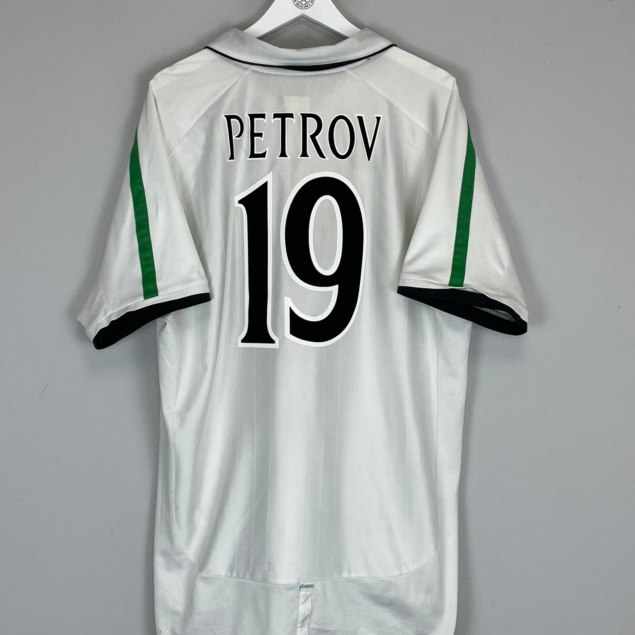Shop 2001/02 CELTIC PETROV #19 AWAY SHIRT (XXL) UMBRO, classic football shirts, vintage football shirts & retro soccer jerseys at Cult Kits
