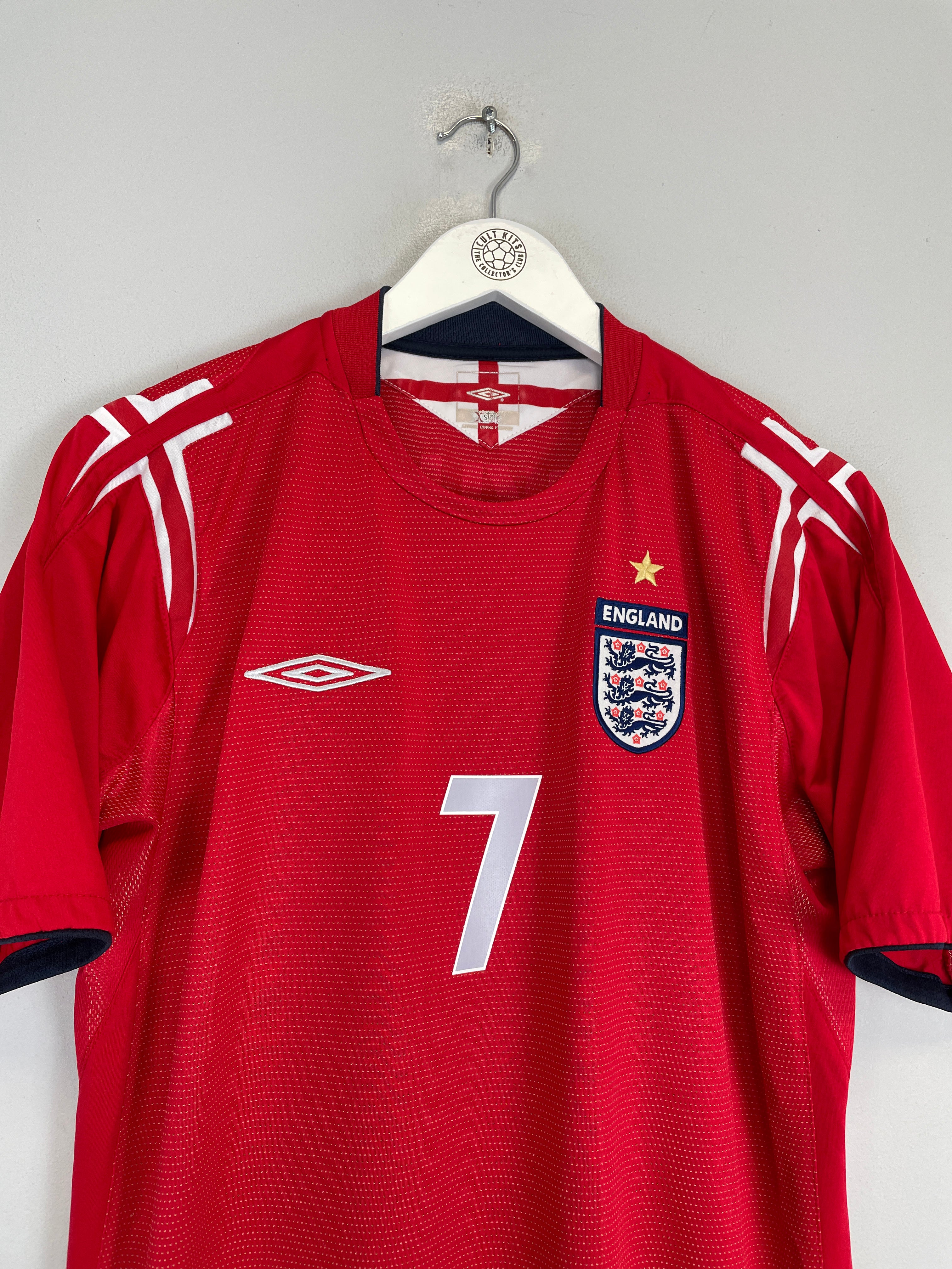 Shop 2004/06 ENGLAND BECKHAM #7 AWAY SHIRT (L) UMBRO, classic football shirts, vintage football shirts & retro soccer jerseys at Cult Kits