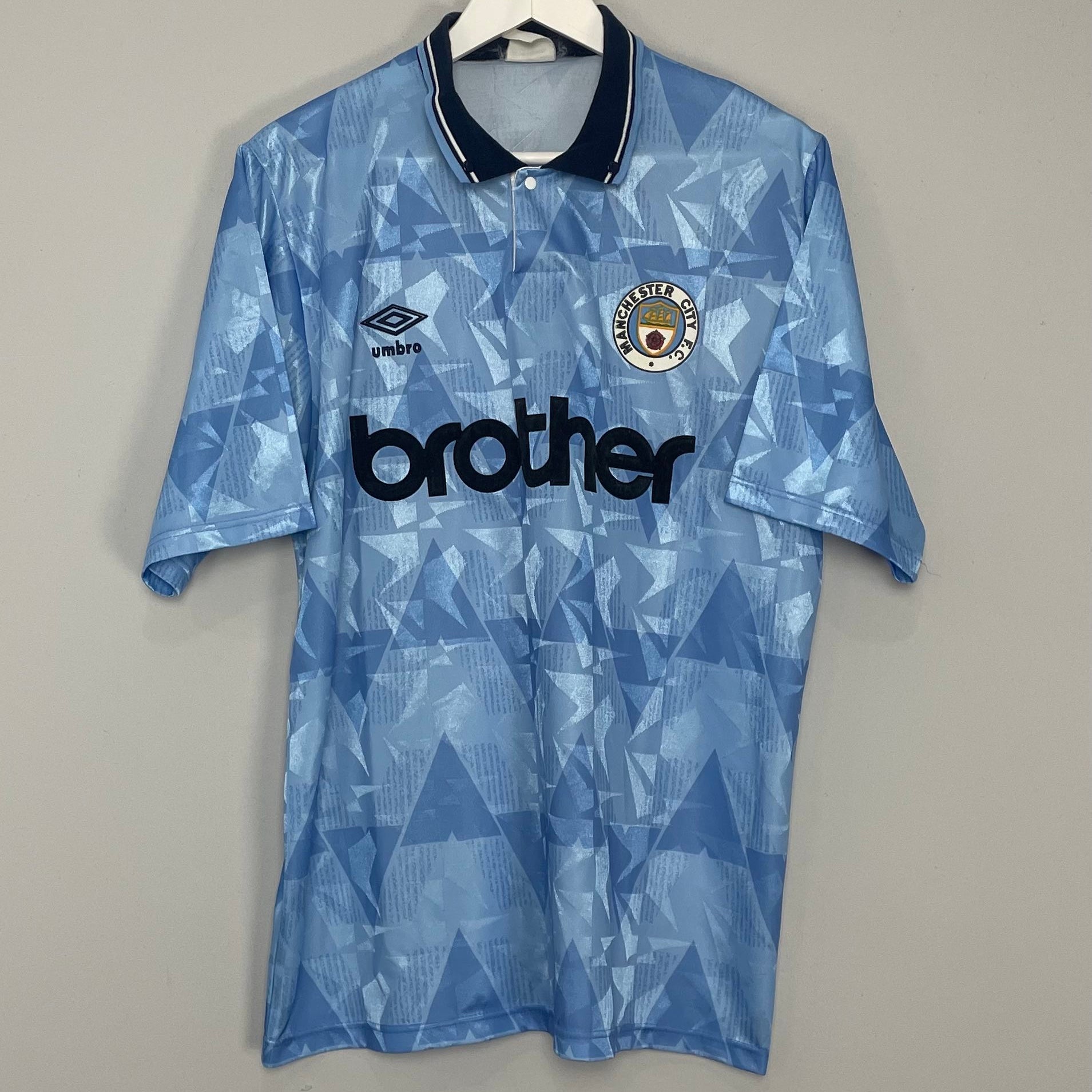 Shop 1989/91 MANCHESTER CITY HOME SHIRT (L) UMBRO, classic football shirts, vintage football shirts & retro soccer jerseys at Cult Kits