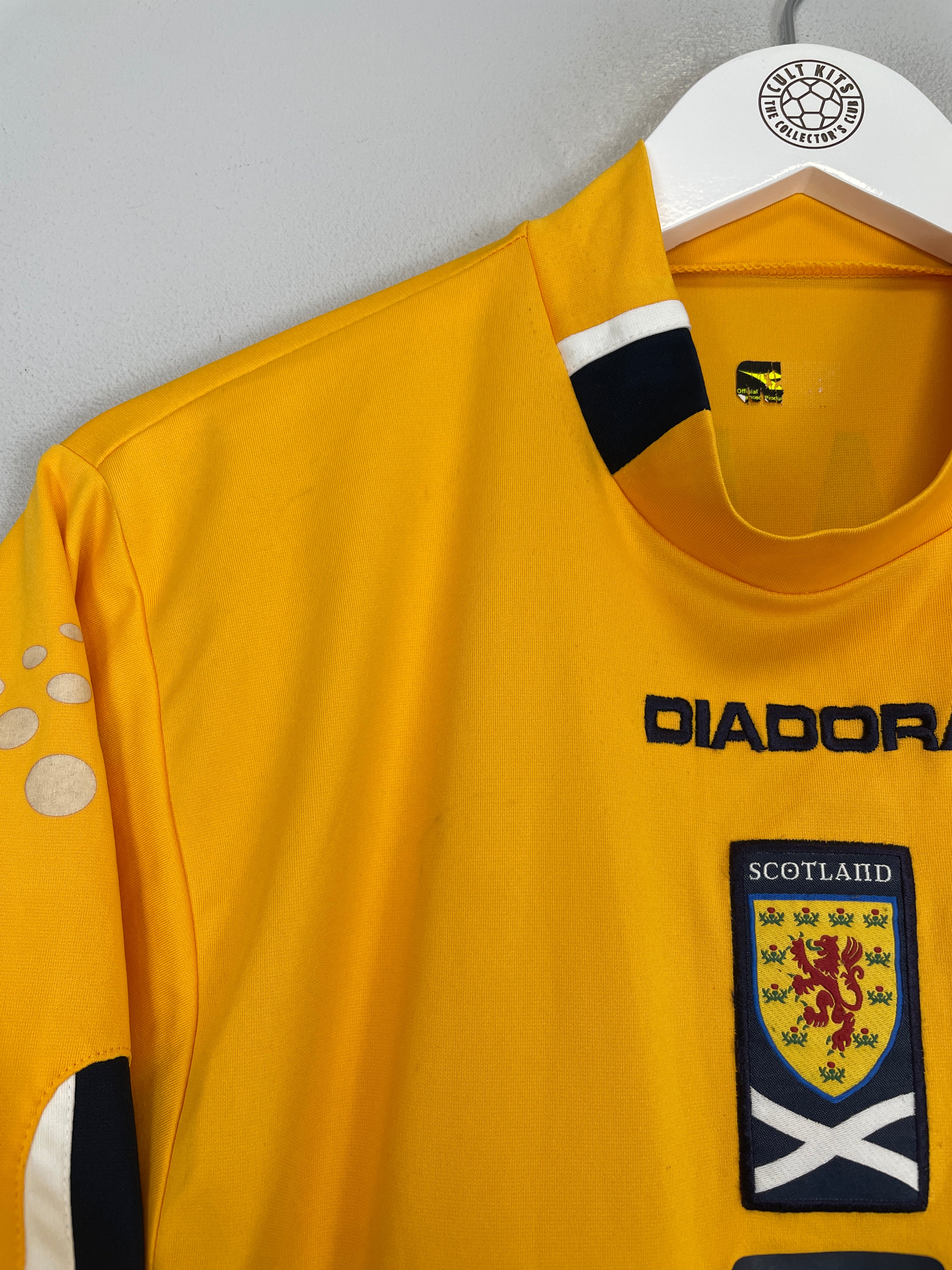 Shop 2004/06 SCOTLAND MCFADEN #7 THIRD SHIRT (M) DIADORA, classic football shirts, vintage football shirts & retro soccer jerseys at Cult Kits