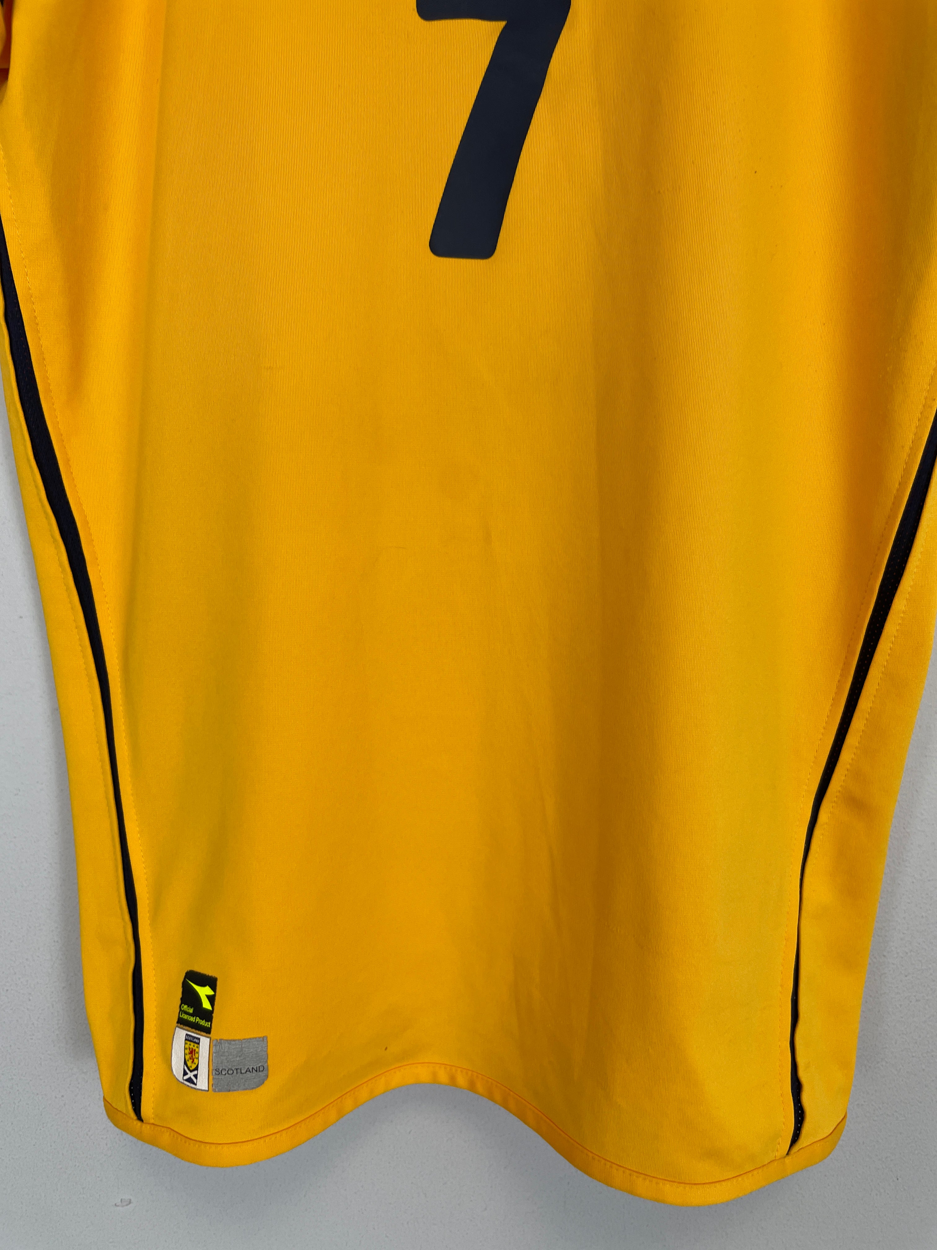 Shop 2004/06 SCOTLAND MCFADEN #7 THIRD SHIRT (M) DIADORA, classic football shirts, vintage football shirts & retro soccer jerseys at Cult Kits