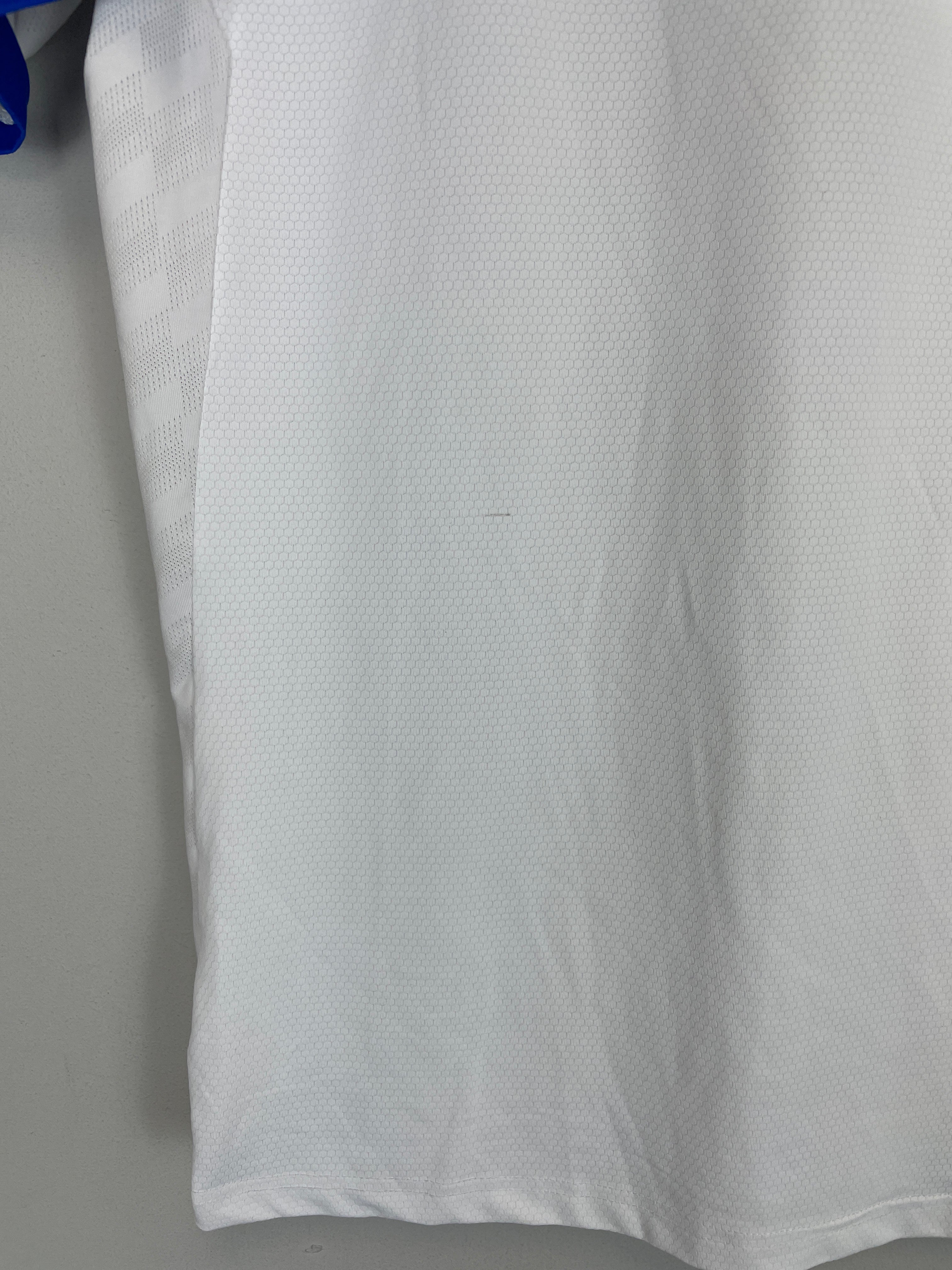 Shop 2022/23 LECCE *BNWT* AWAY SHIRT (M) M908, classic football shirts, vintage football shirts & retro soccer jerseys at Cult Kits