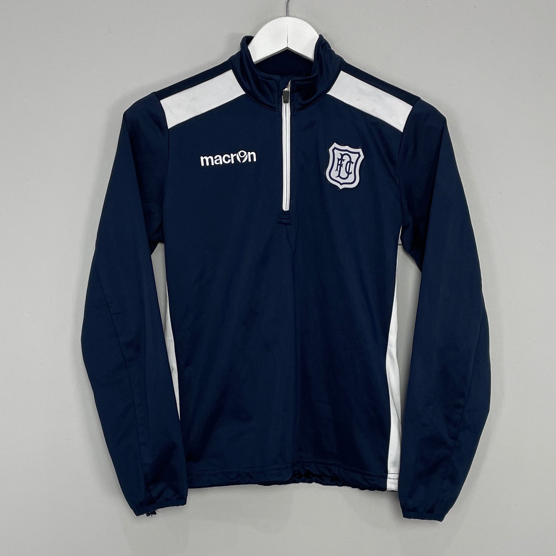 Shop 2020/21 DUNDEE FC 1/4 TRAINING JACKET (XS) MACRON, classic football shirts, vintage football shirts & retro soccer jerseys at Cult Kits