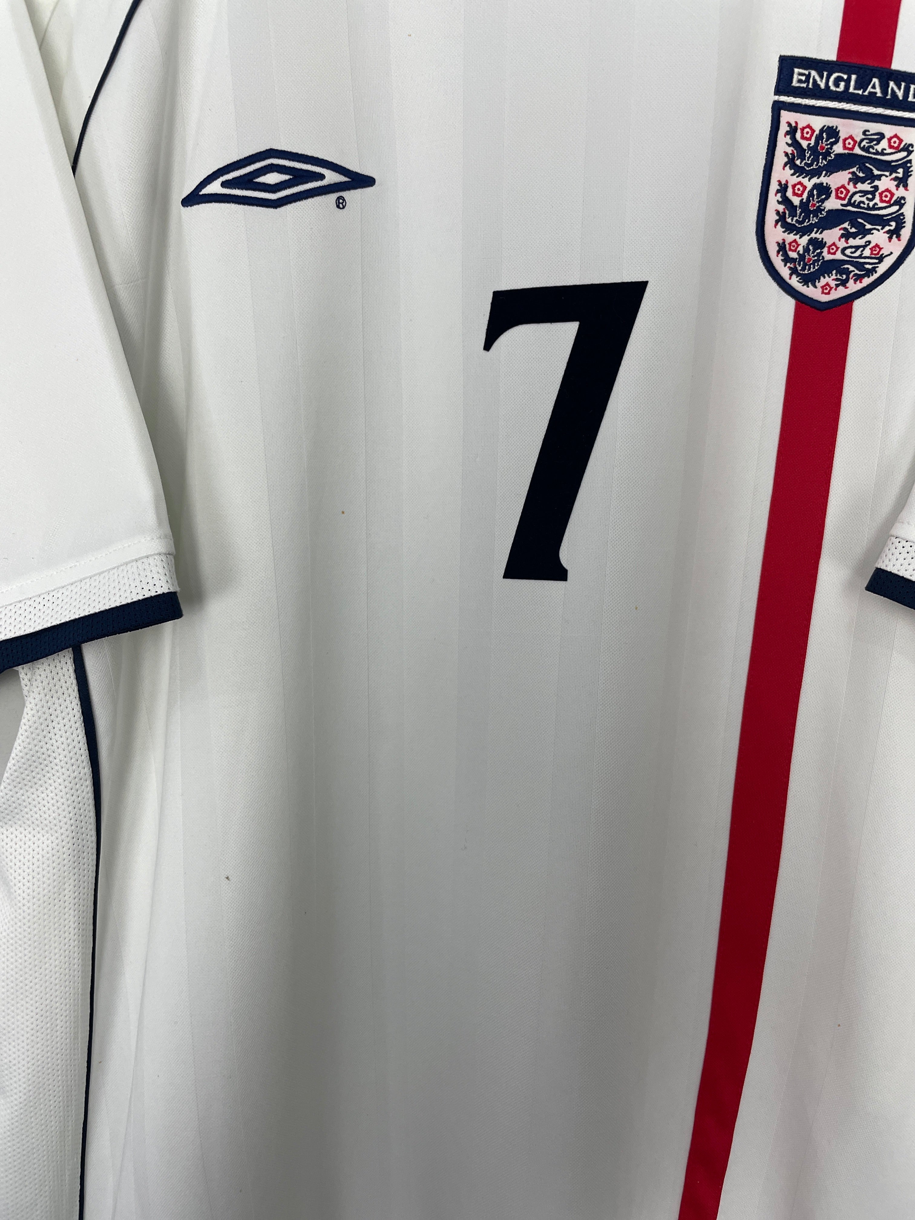Shop 2001/03 ENGLAND BECKHAM #7 HOME SHIRT (XL) UMBRO, classic football shirts, vintage football shirts & retro soccer jerseys at Cult Kits