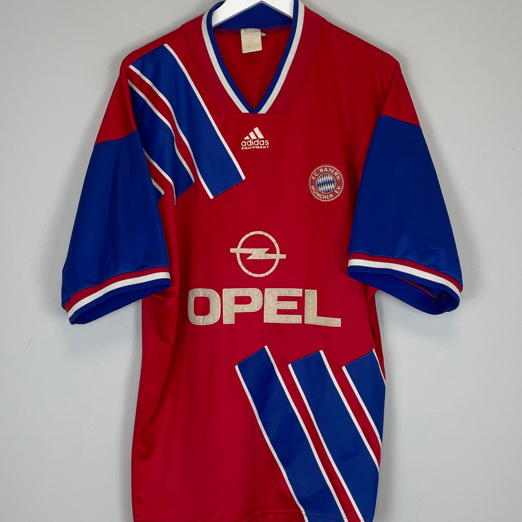 Shop 1993/95 BAYERN MUNICH HOME SHIRT (XL) ADIDAS, classic football shirts, vintage football shirts & retro soccer jerseys at Cult Kits