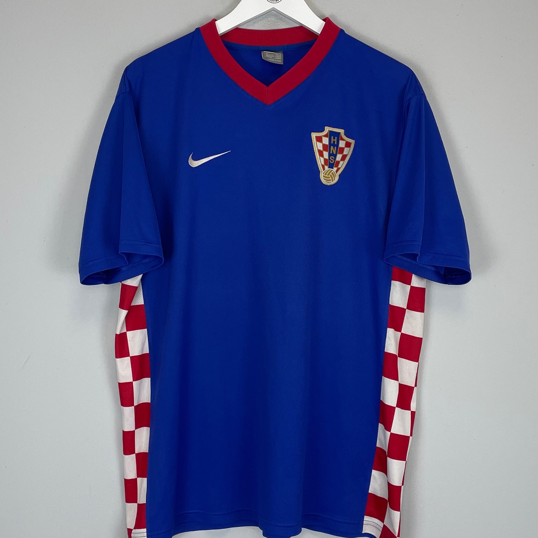Shop 2007/09 CROATIA AWAY SHIRT (XL) NIKE BASIC, classic football shirts, vintage football shirts & retro soccer jerseys at Cult Kits